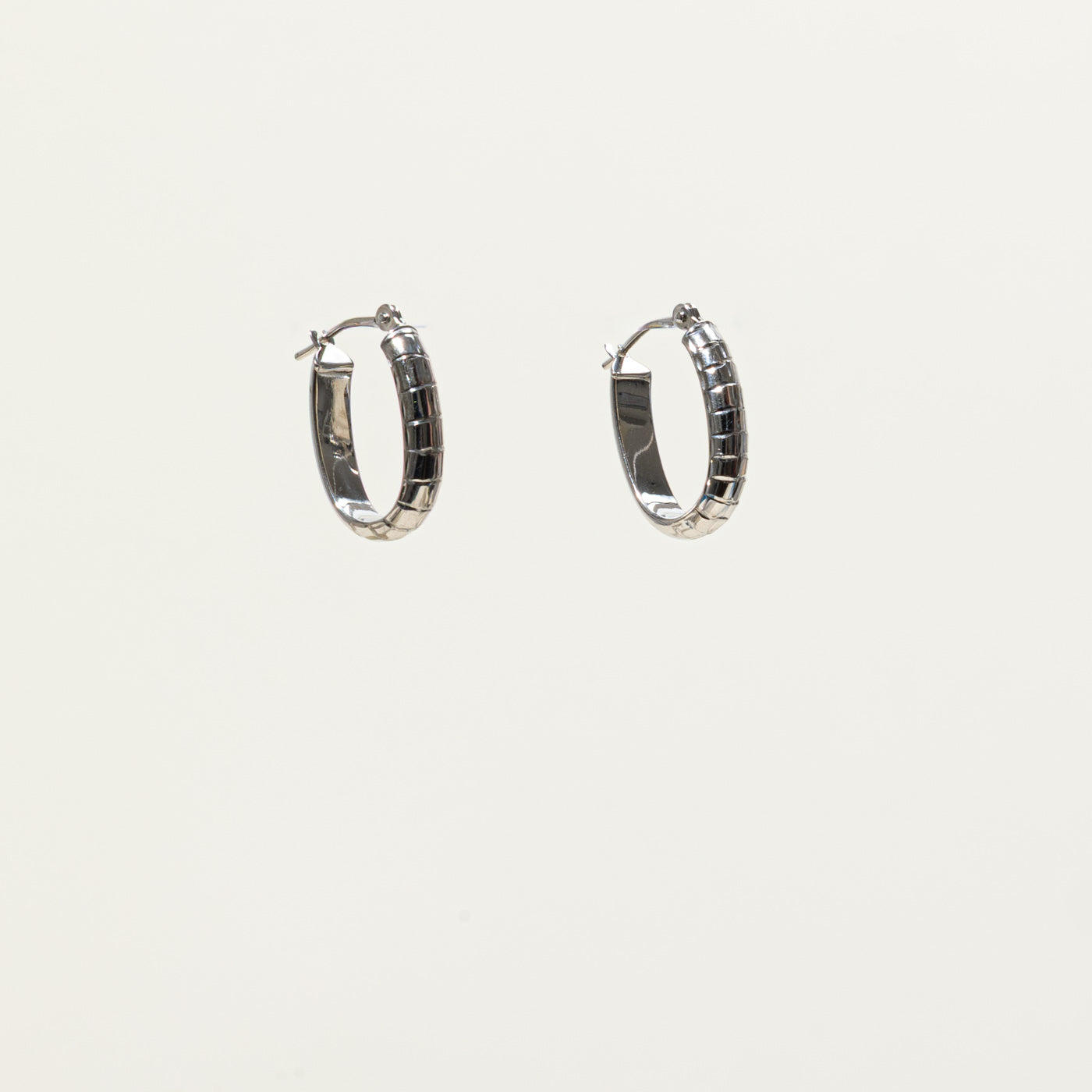 14k White Gold Grooved Hoop Earrings