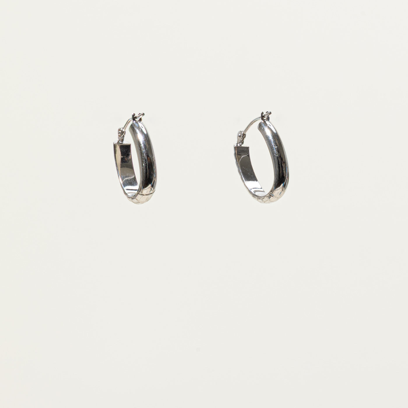 14k White Gold Grooved Hoop Earrings
