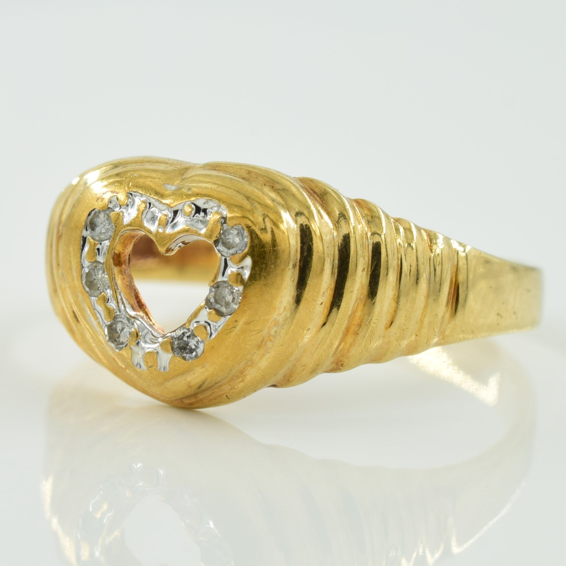 Diamond Heart Ring | 0.04ctw | SZ 6.75 |