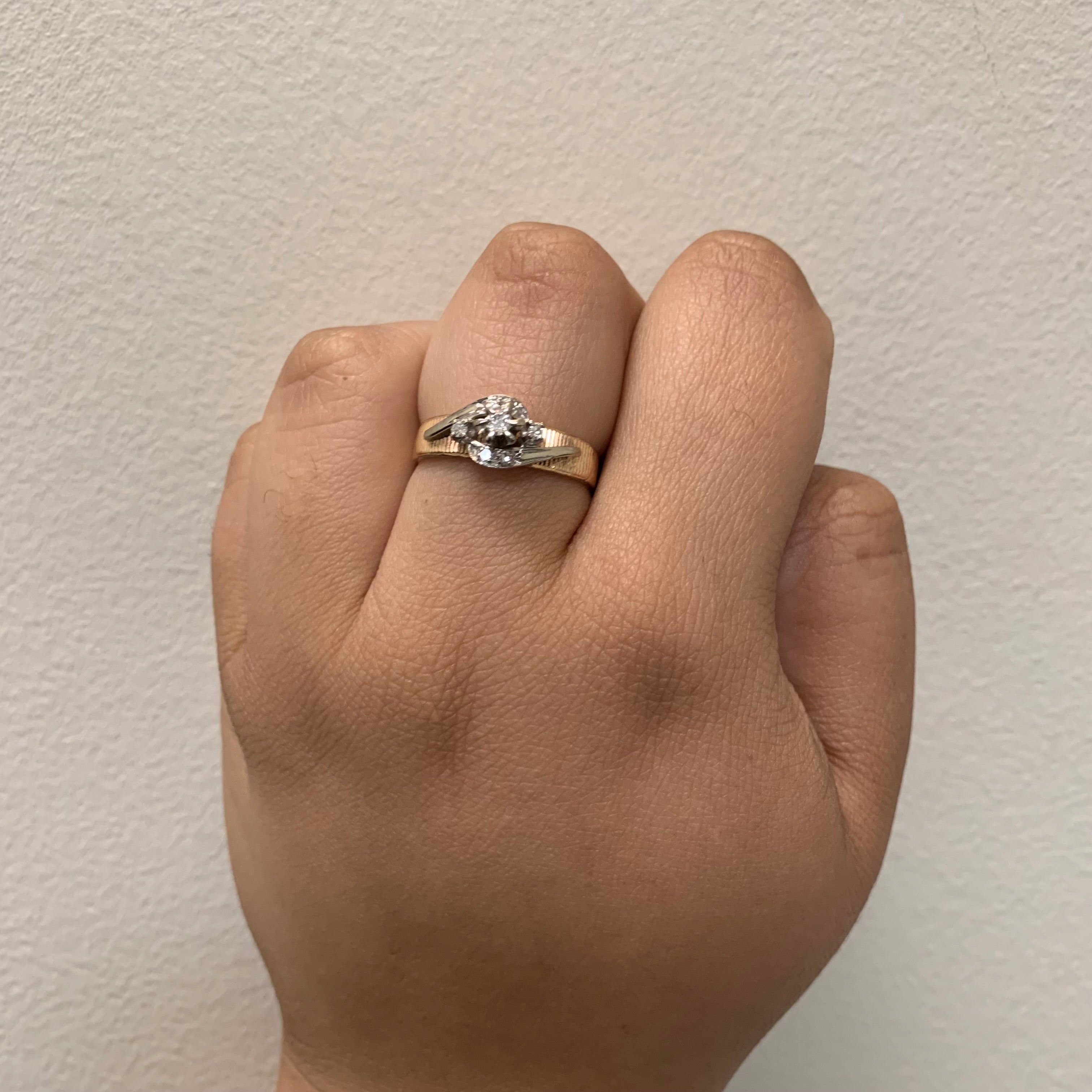 Diamond Wave Ring | 0.12ctw | SZ 9.75 |