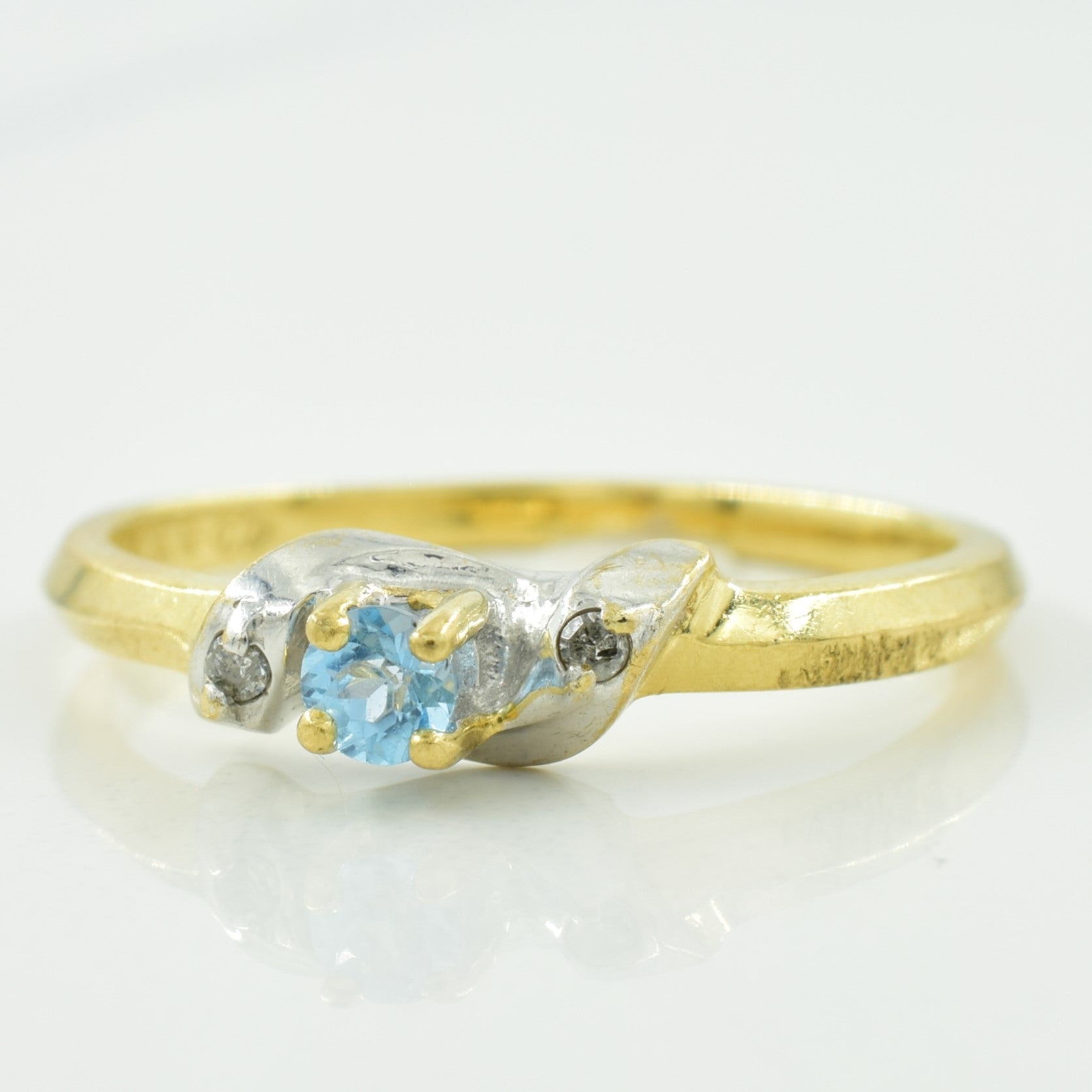 Bague en topaze bleue et diamants | 0,10 ct, 0,02 ct au total | Taille 6,5 | 