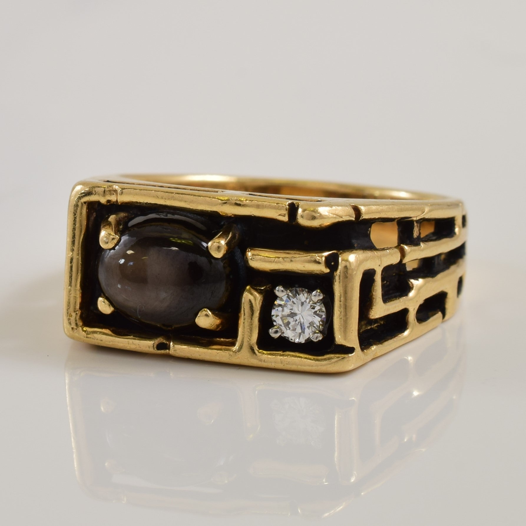 Star Sapphire & Diamond Ring | 3.00ct, 0.10ct | SZ 10 |