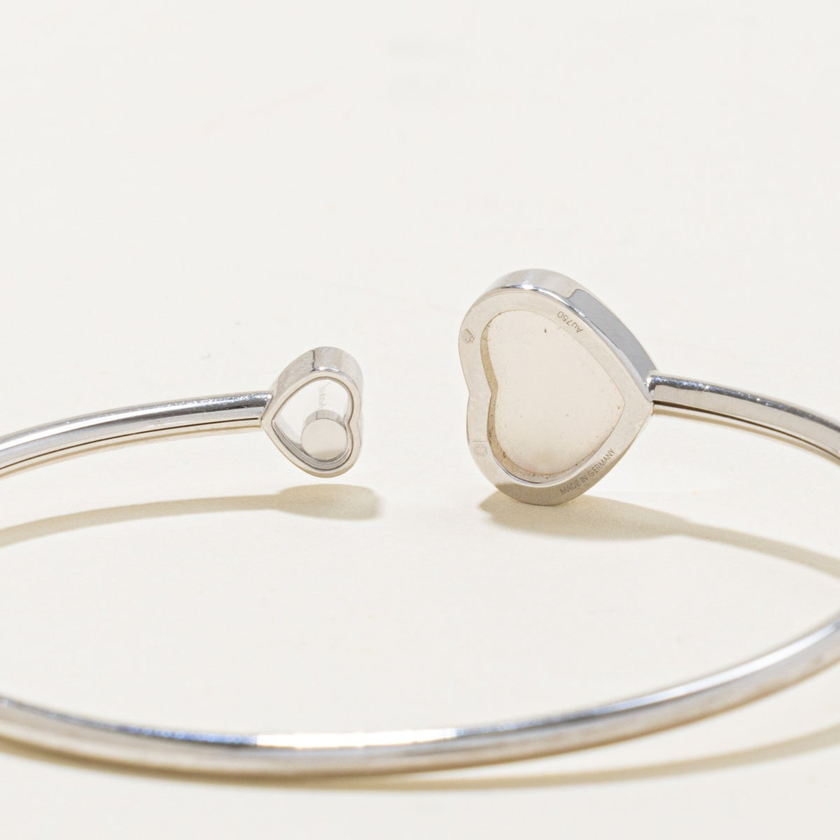 'Chopard' Happy Hearts Bangle, Diamond, Mother-of-Pearl | 1.00ct, 0.05ct | 6"