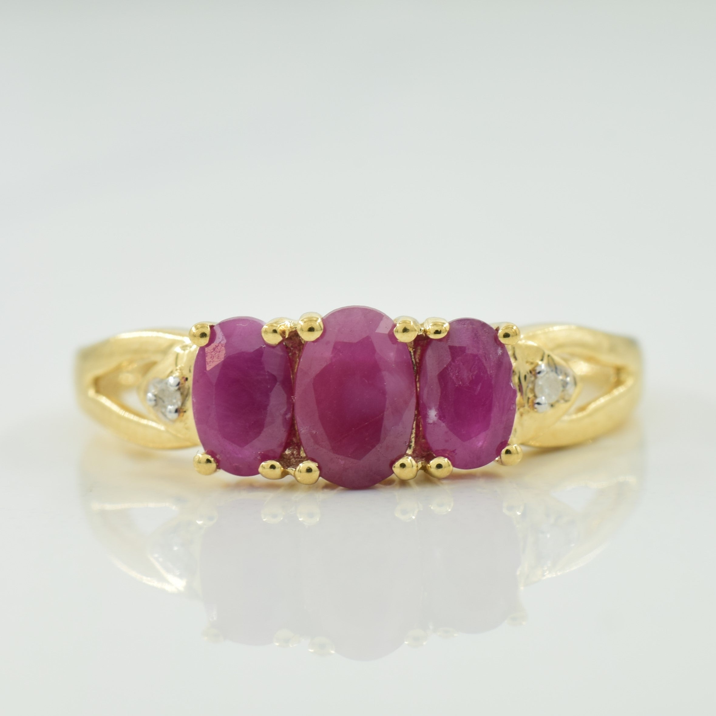 Ruby & Diamond Ring | 1.00ctw, 0.01ctw | SZ 7 |