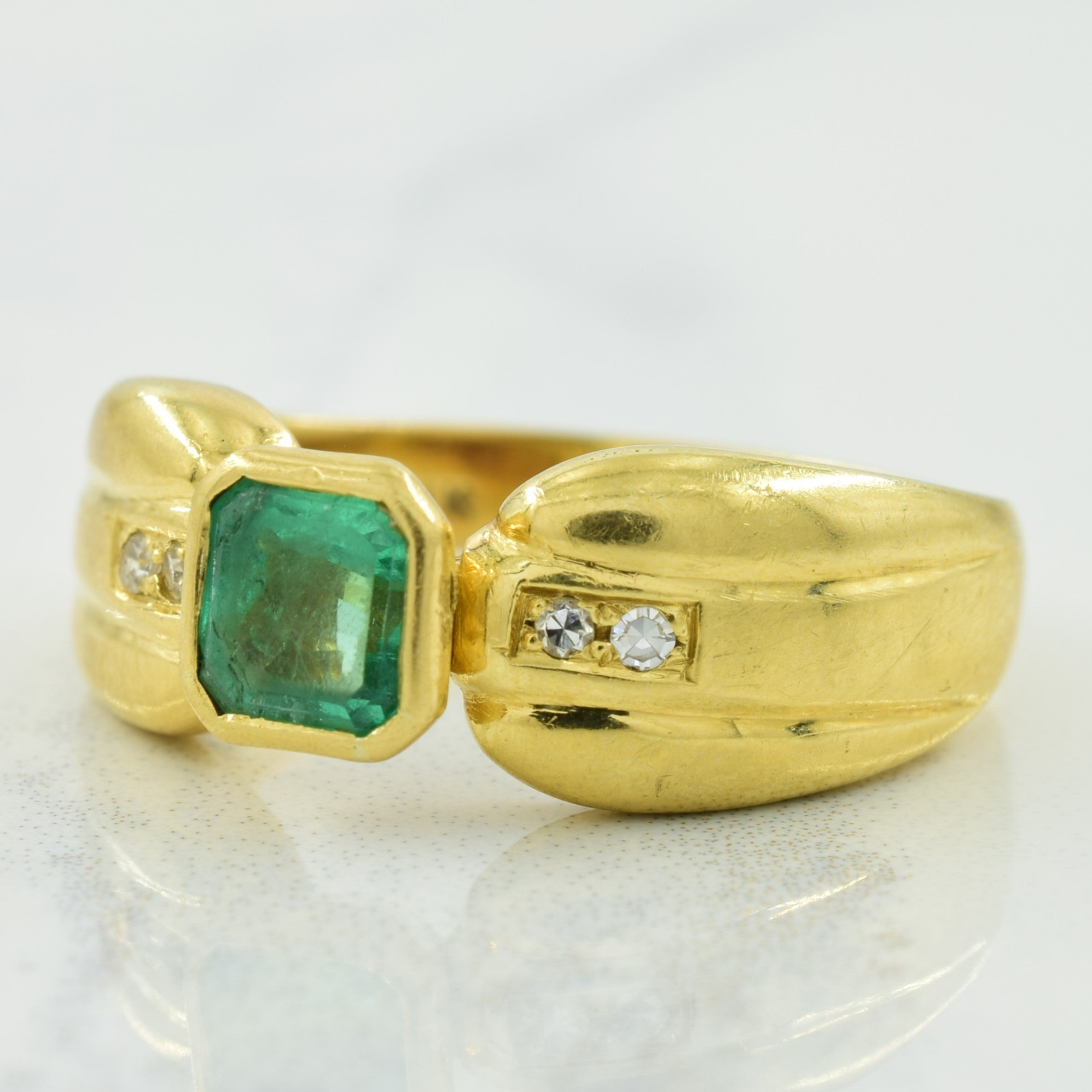 Emerald & Diamond Ring | 0.80ct, 0.04ctw | SZ 9 |