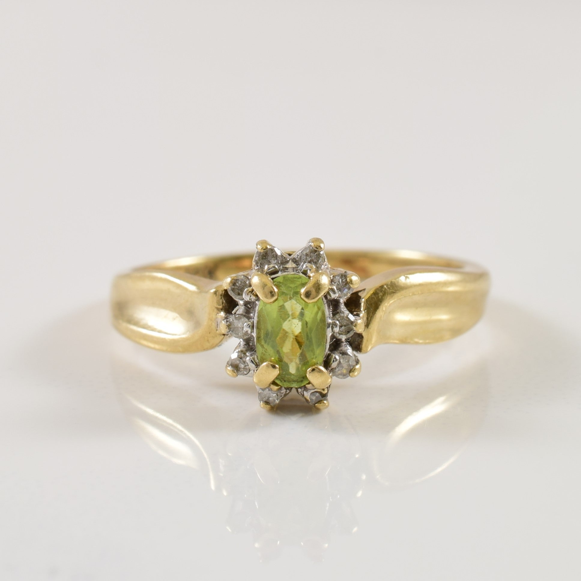 Peridot & Diamond Halo Ring | 0.25ct, 0.08ctw | SZ 4.5 |
