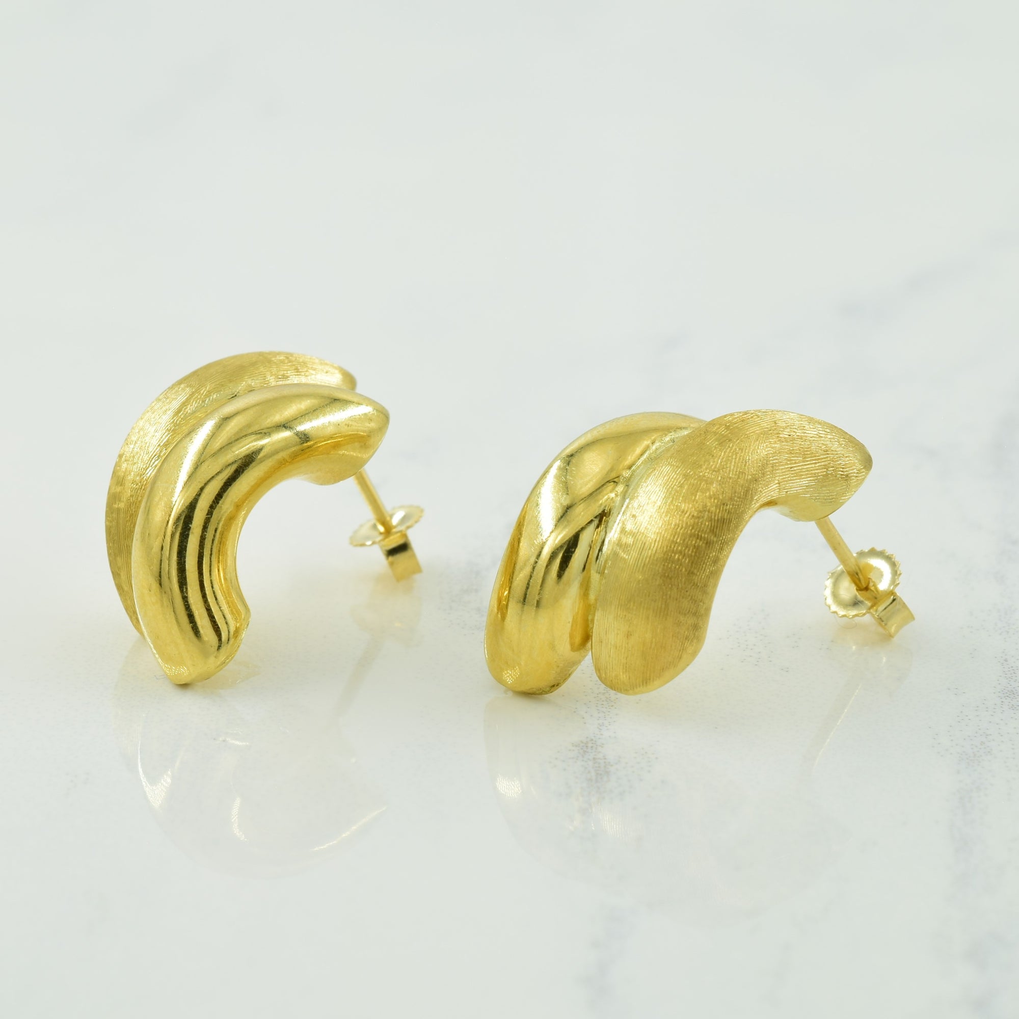 14k Yellow Gold Stud Earrings |