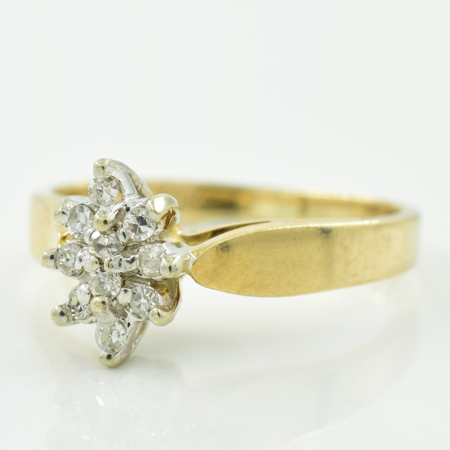 Diamond Cluster Ring | 0.05ctw | SZ 2.5 |