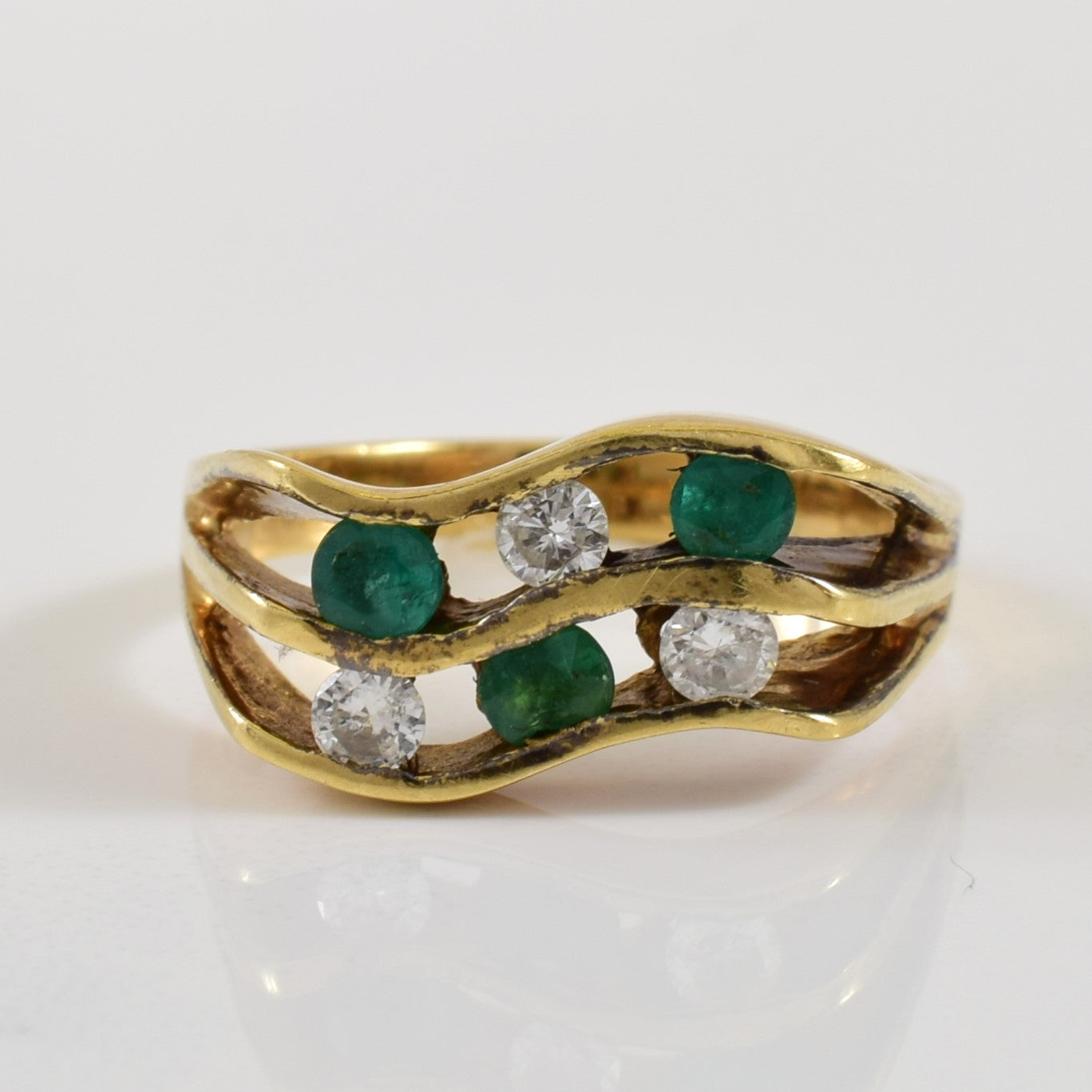 Emerald & Diamond Wave Ring | 0.27ctw, 0.15ctw | SZ 5.75 |