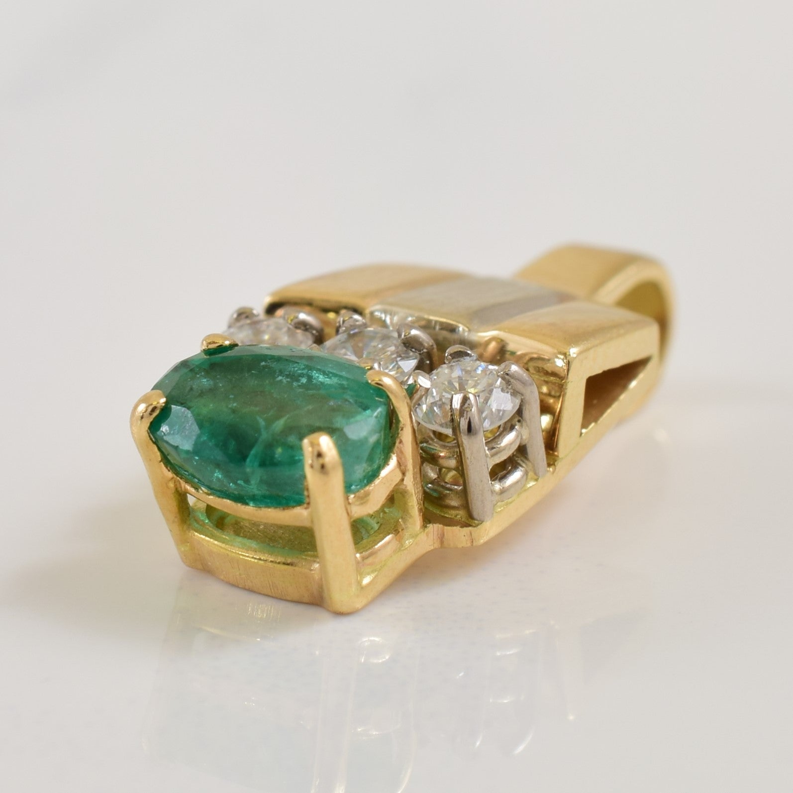 Emerald & Diamond Pendant | 0.45ct, 0.18ctw |