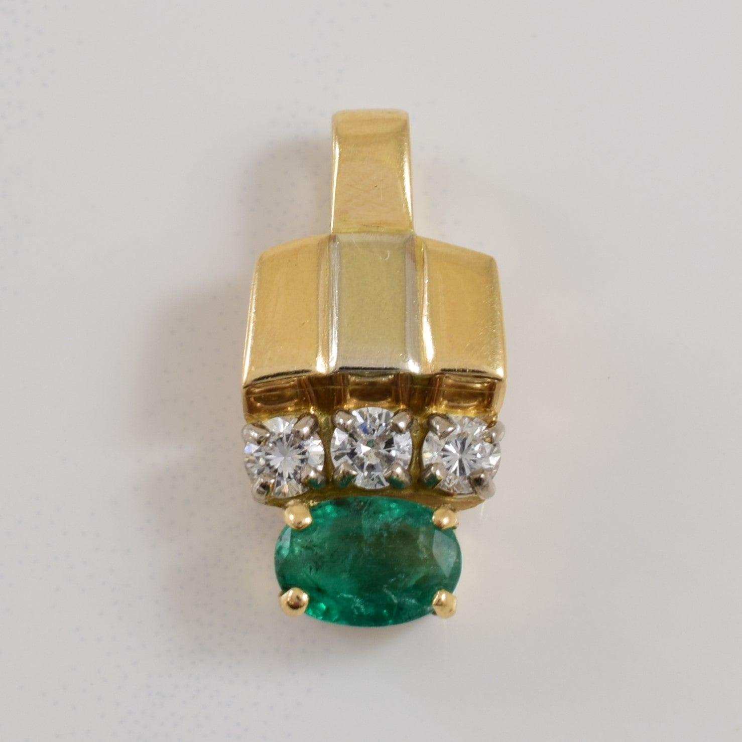 Emerald & Diamond Pendant | 0.45ct, 0.18ctw |