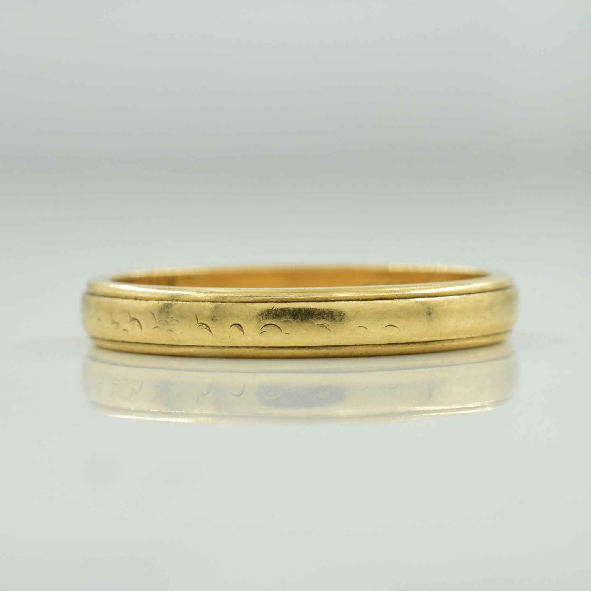 14k Yellow Gold Band | SZ 6.75 |