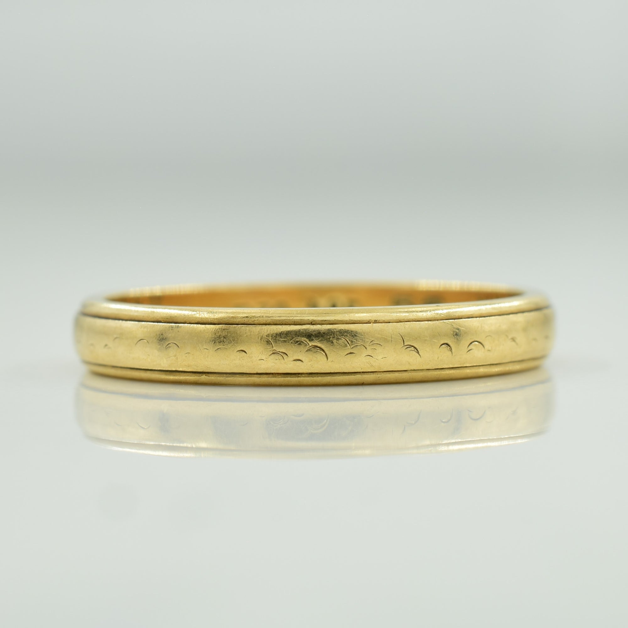 14k Yellow Gold Band | SZ 6.75 |