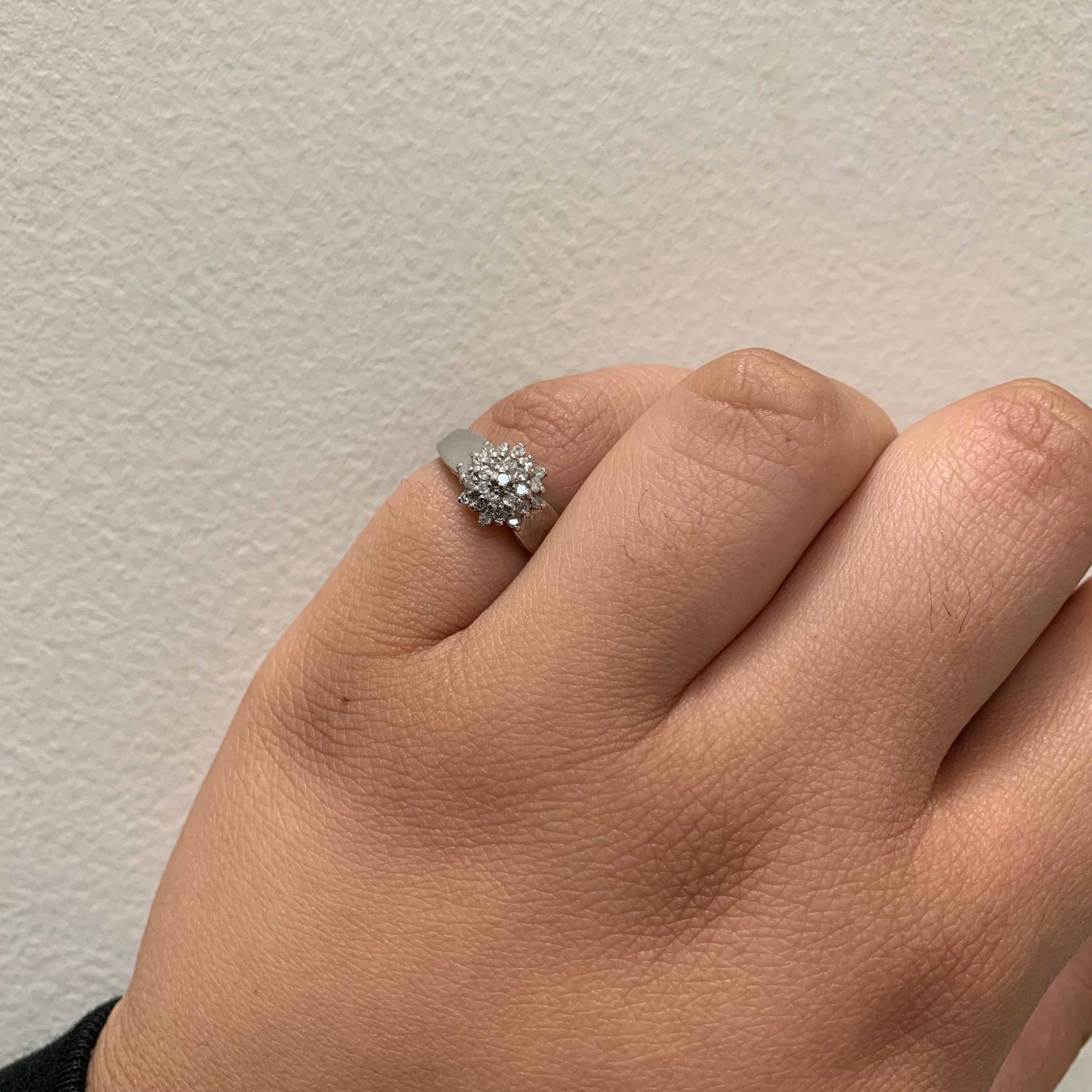 Bague sertie de diamants | 0,12 ct | Taille 4,75 | 