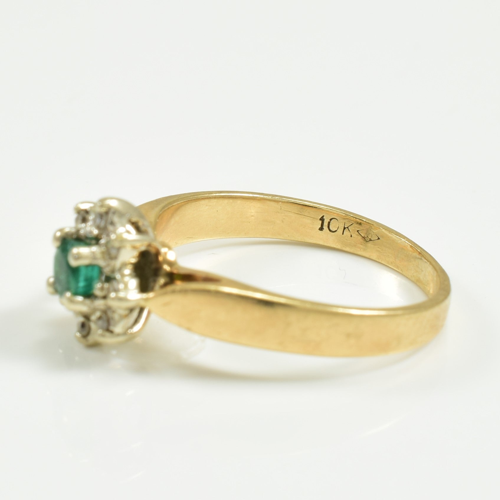 Emerald & Diamond Ring | 0.14ct, 0.06ctw | SZ 5 |