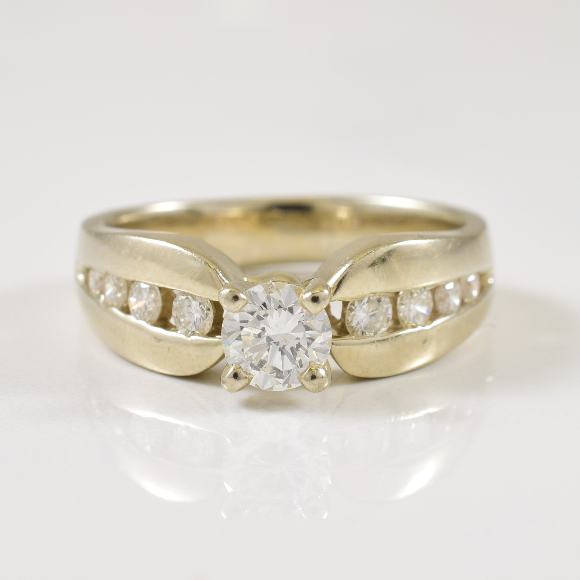 Tapered Diamond Ring | 0.61ctw | SZ 6.5 |