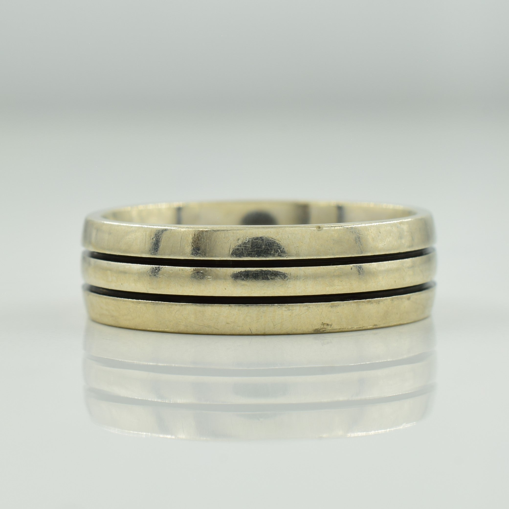 14k White Gold Band | SZ 7.5 |