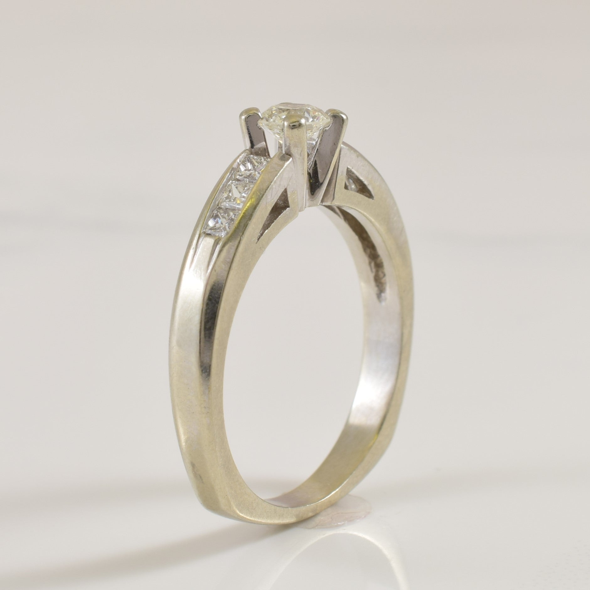 Diamond Engagement Ring | 0.57ctw | SZ 7.25 |