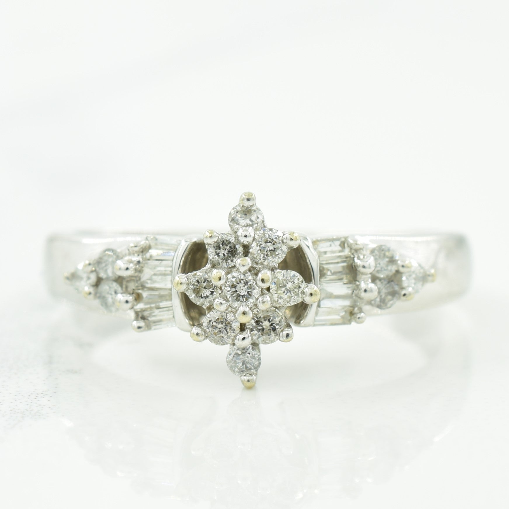 Diamond Ring | 0.19ctw | SZ 5.5 |