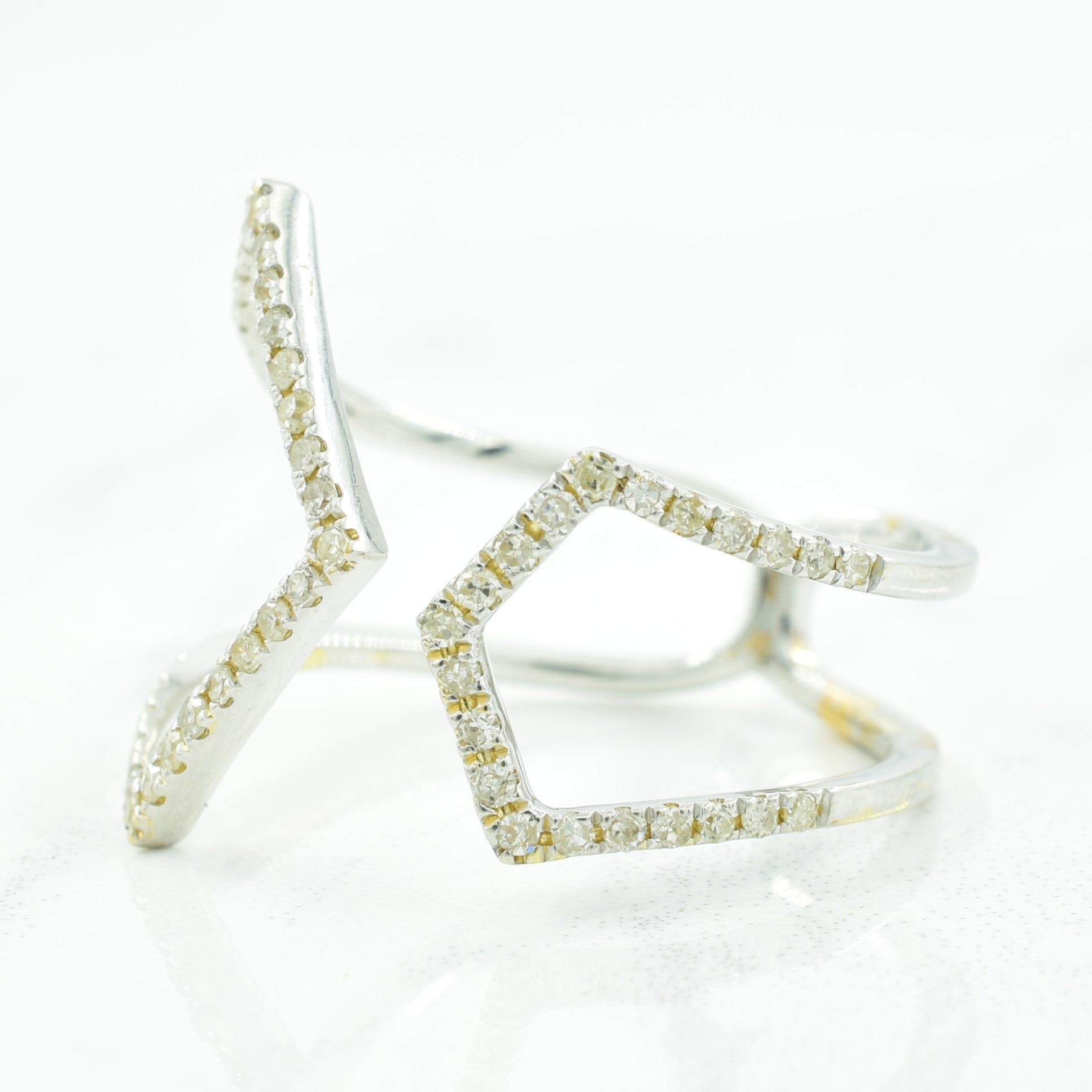 Negative Space Diamond Ring | 0.20ctw | SZ 6.25 |