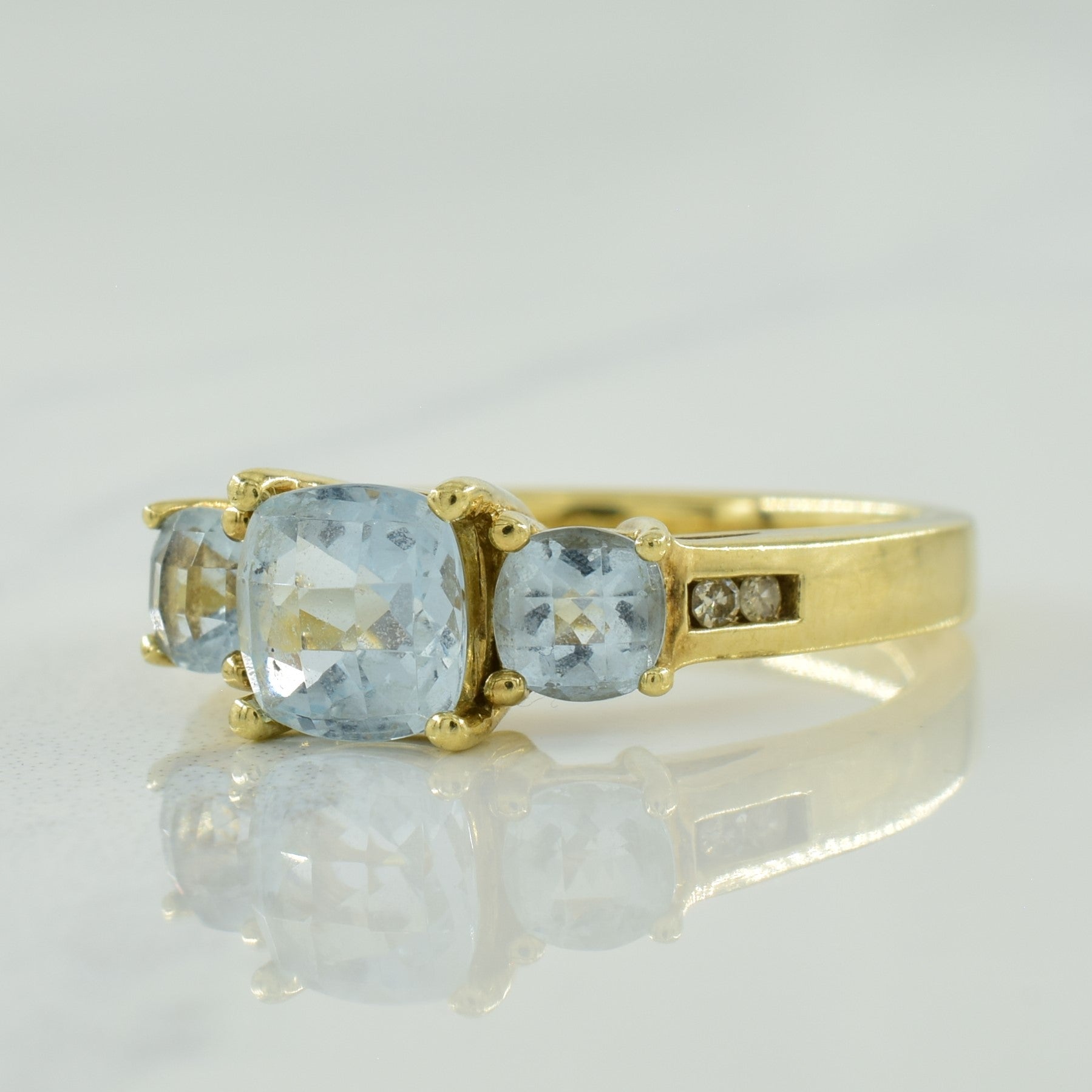 Aquamarine & Diamond Ring | 1.50ctw, 0.04ctw | SZ 6.5 |