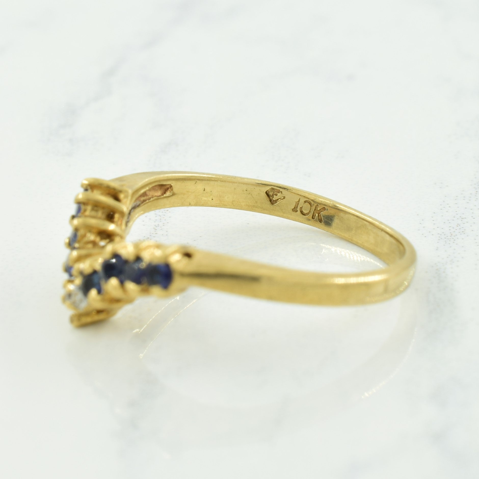 Blue Sapphire & Diamond Chevron Ring | 0.25ctw, 0.005ct | SZ 5 |