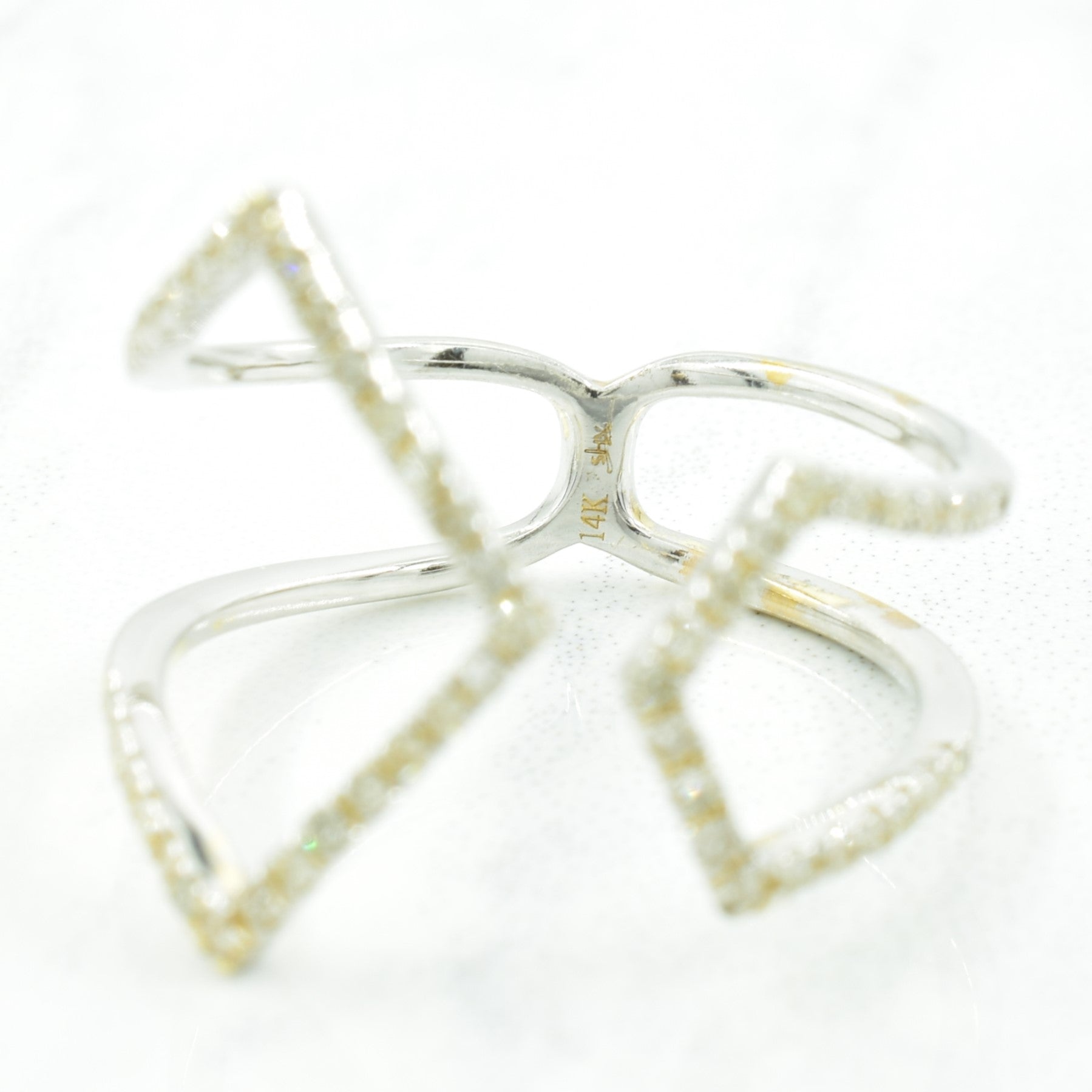 Negative Space Diamond Ring | 0.20ctw | SZ 6.25 |