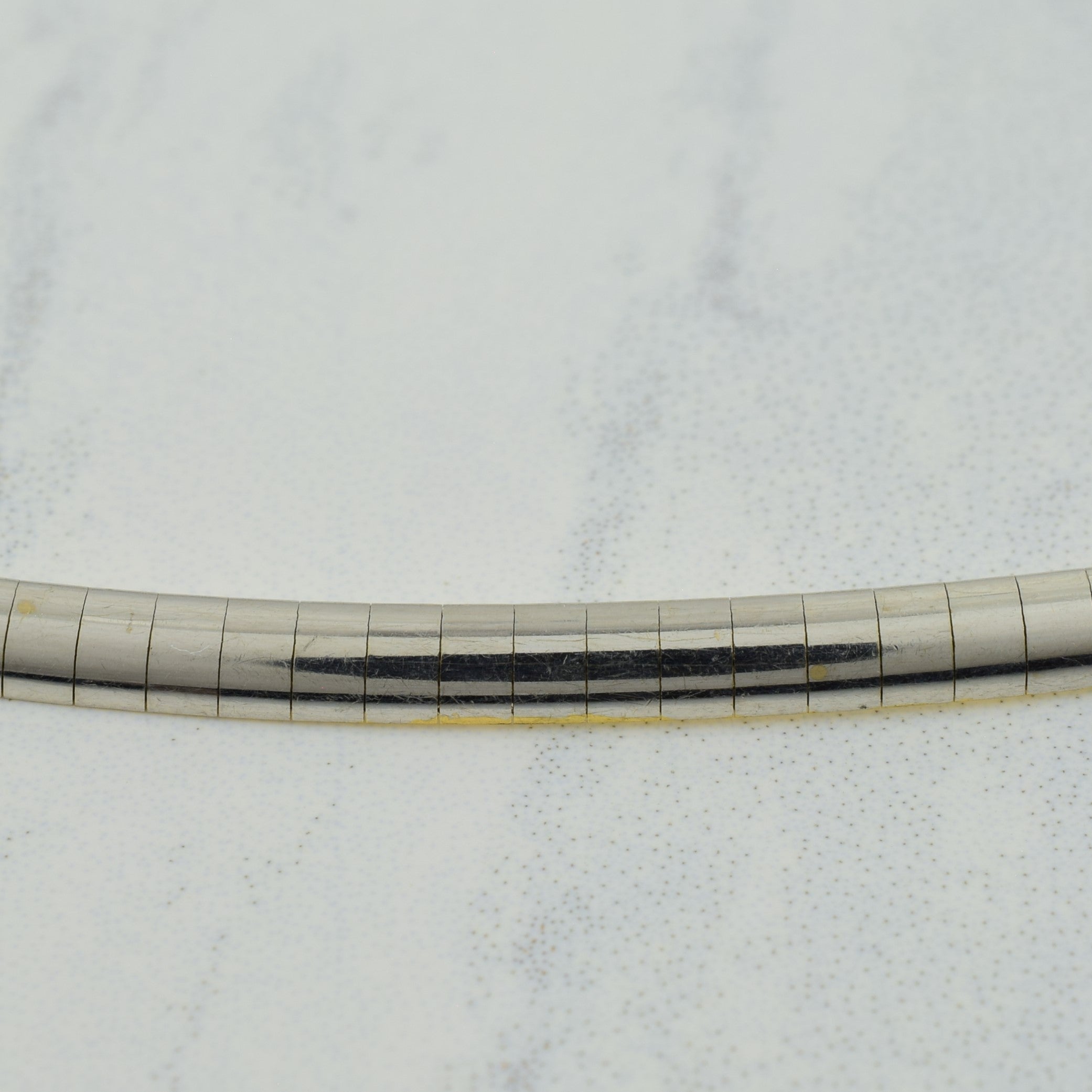Collier réversible bicolore en diamants | 0,90 ct | 45,7 cm | 
