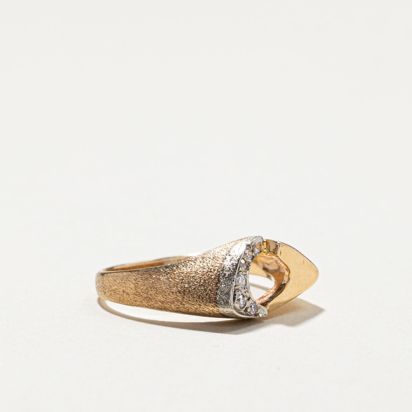 Bague diamant décalée | 0,05 ct | Taille 6,75 | 