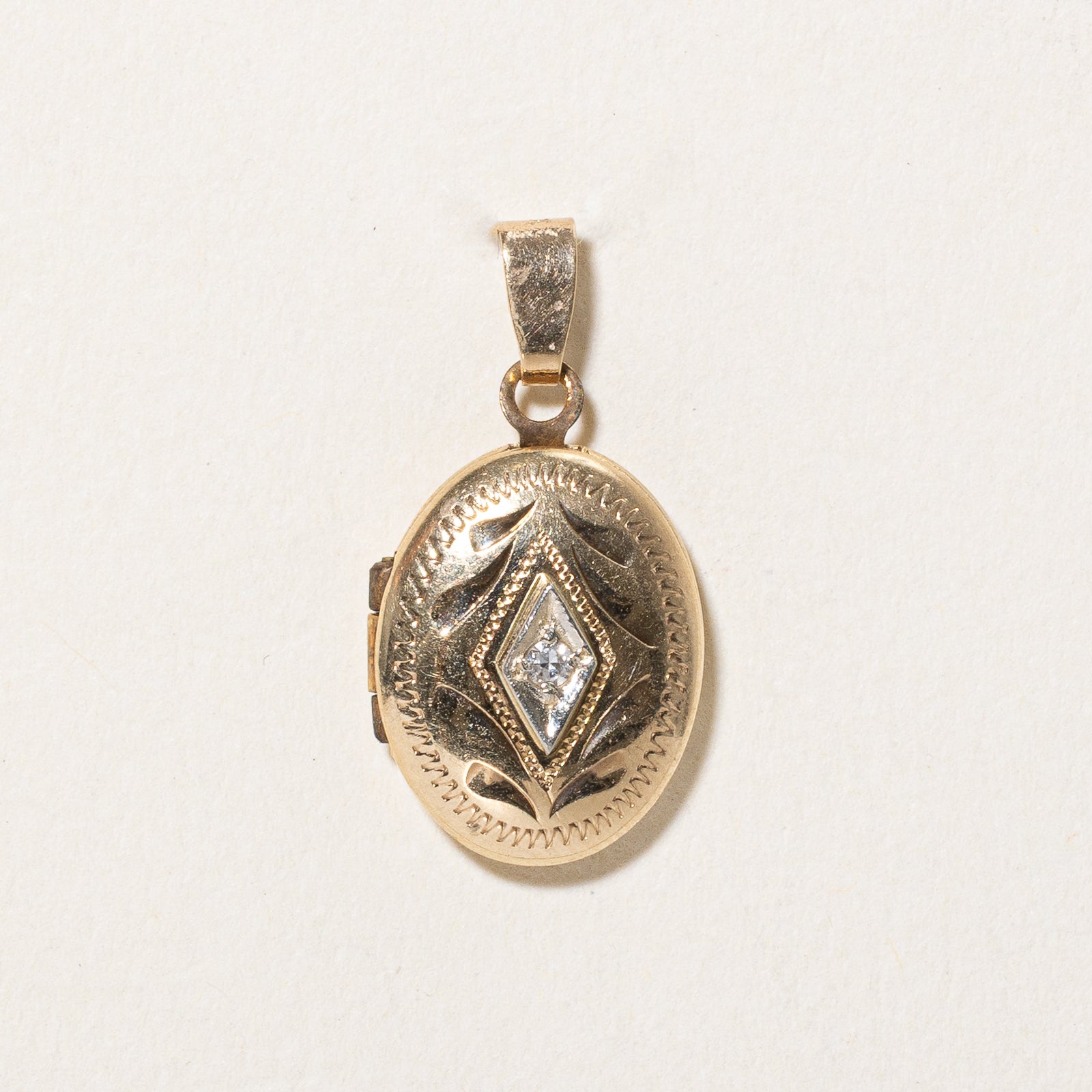Pendentif médaillon en diamant | 0,015 ct