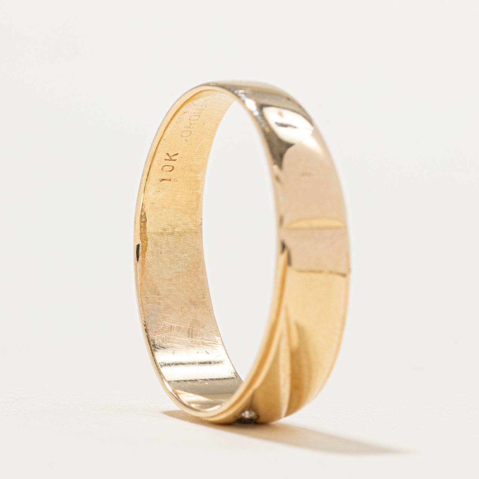 Bague sertie de diamants en diagonale | 0,015 ct | Taille 9