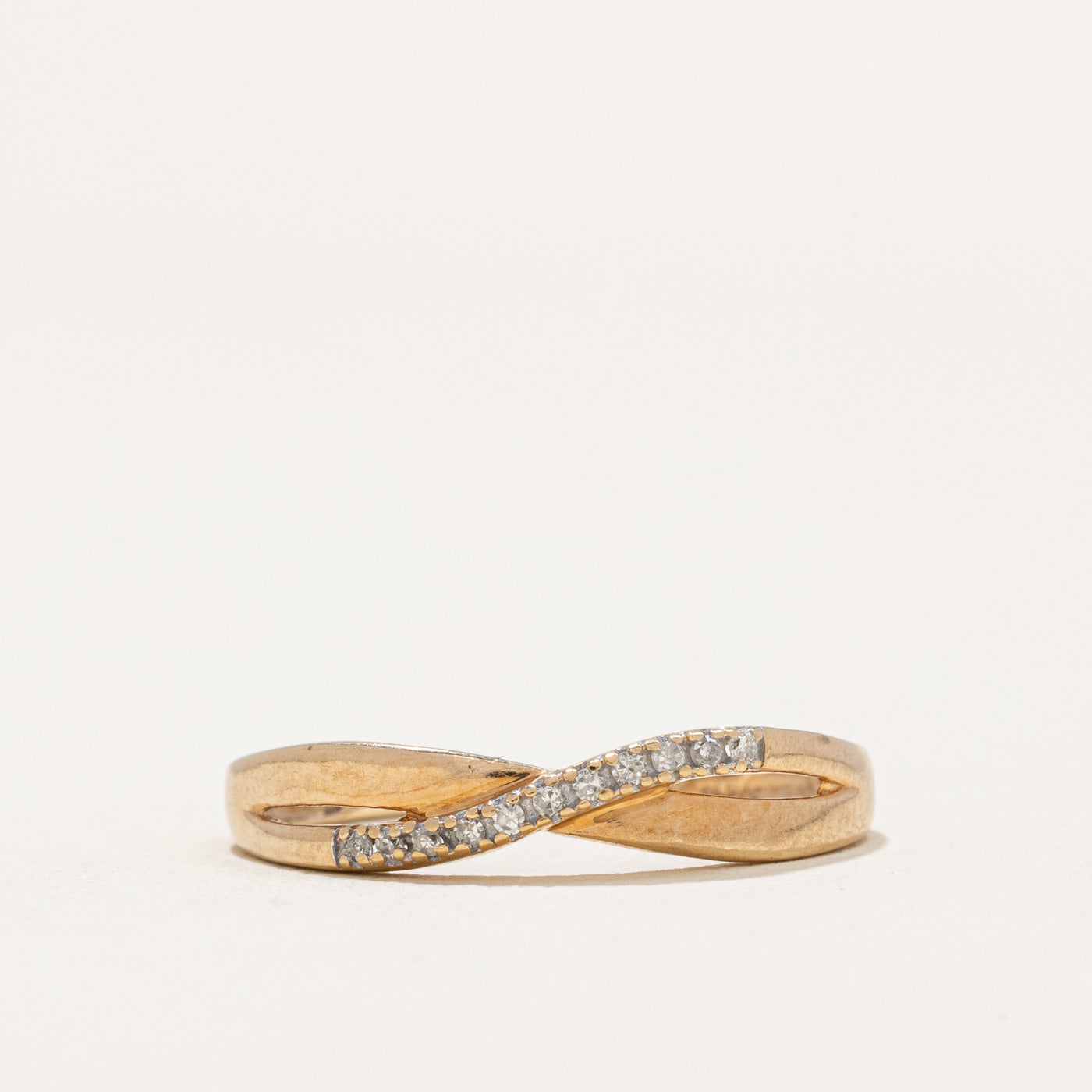 Diamond Crossover Ring | 0.05ctw | SZ 6.75 |