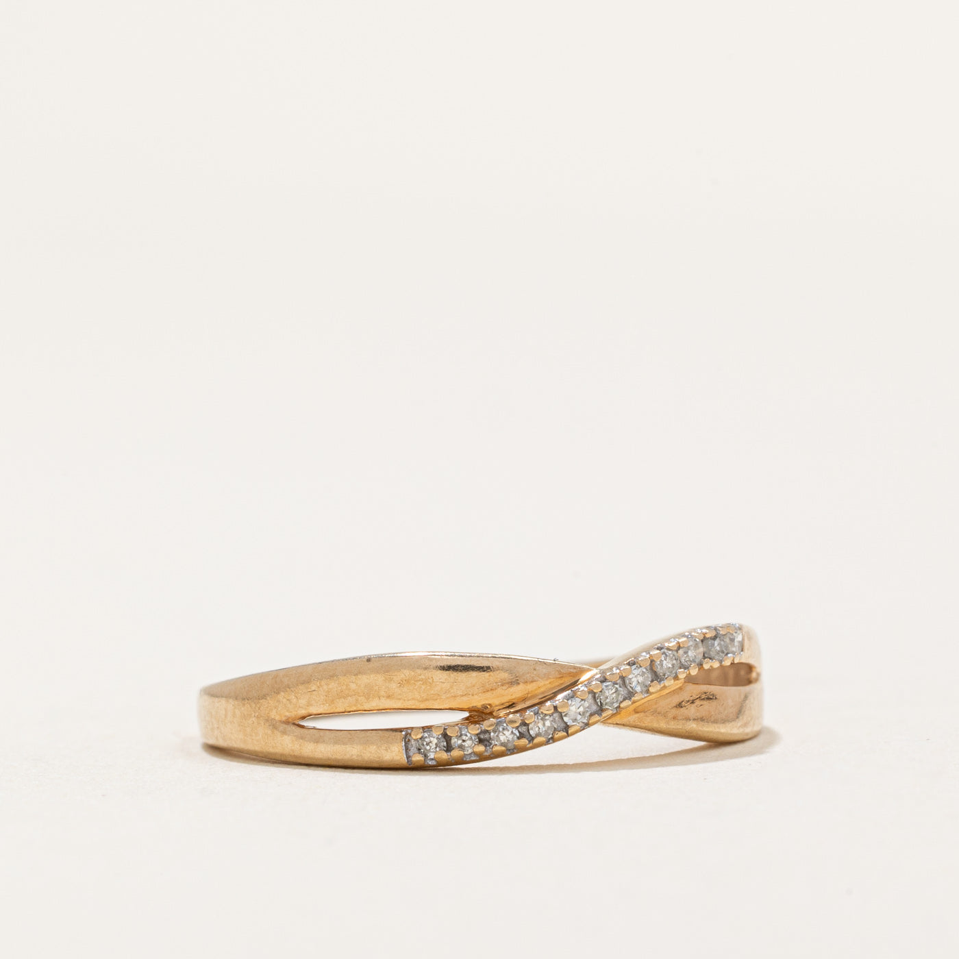 Diamond Crossover Ring | 0.05ctw | SZ 6.75 |