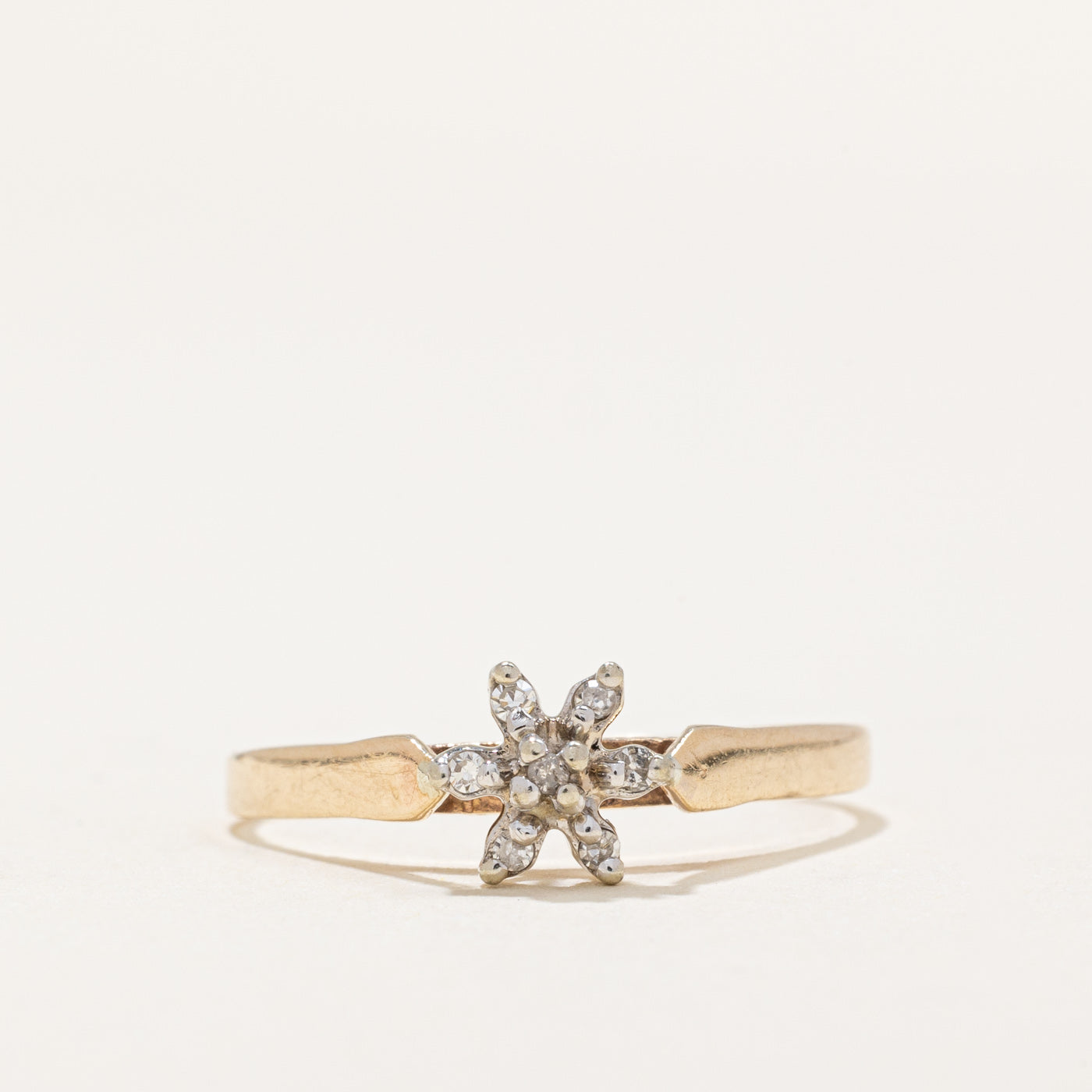 High Set Diamond Cluster Ring | 0.05ctw | SZ 7 |