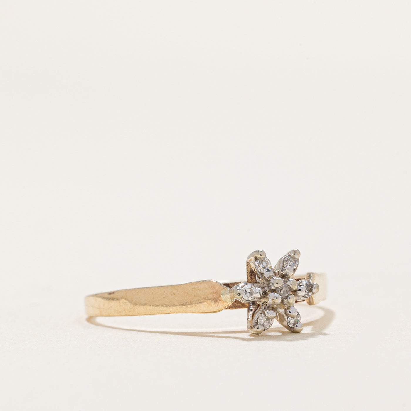 High Set Diamond Cluster Ring | 0.05ctw | SZ 7 |