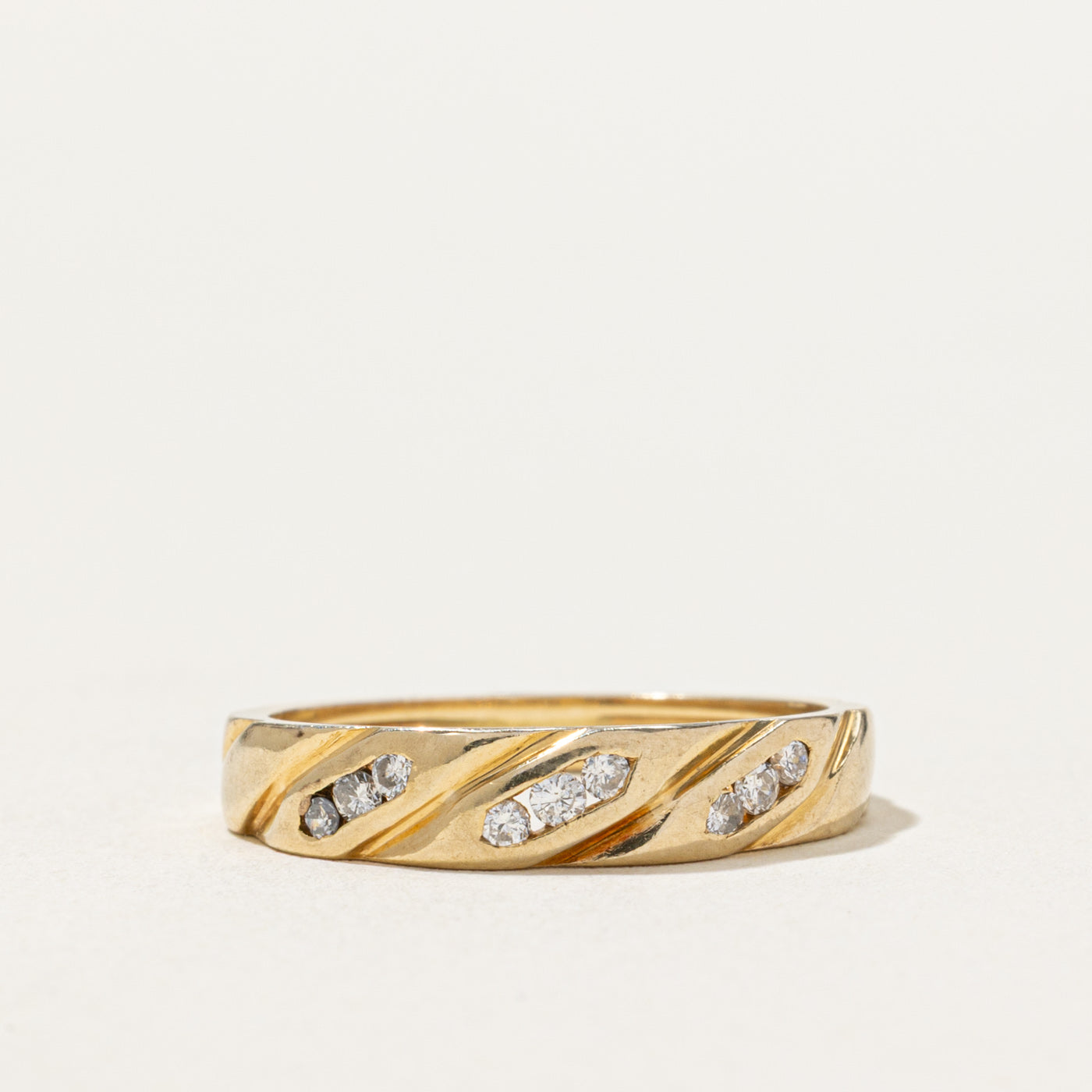 Diagonal Set Diamond Grooved Band | 0.10ctw | SZ 5