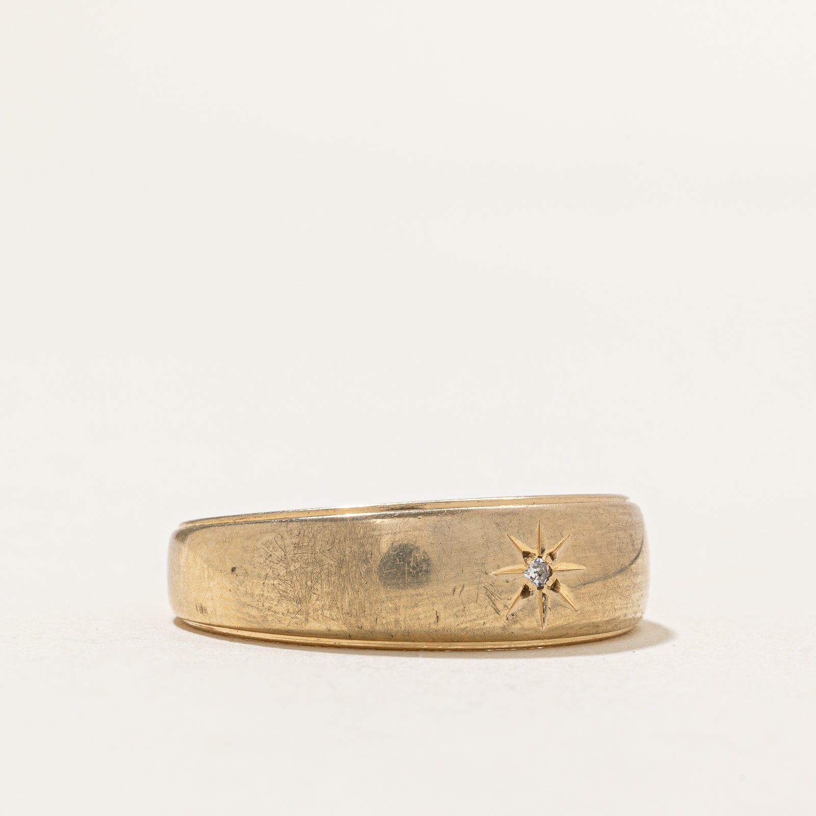 Bague sertie de diamants en forme d'étoile | 0,006 ct | Taille 9,75
