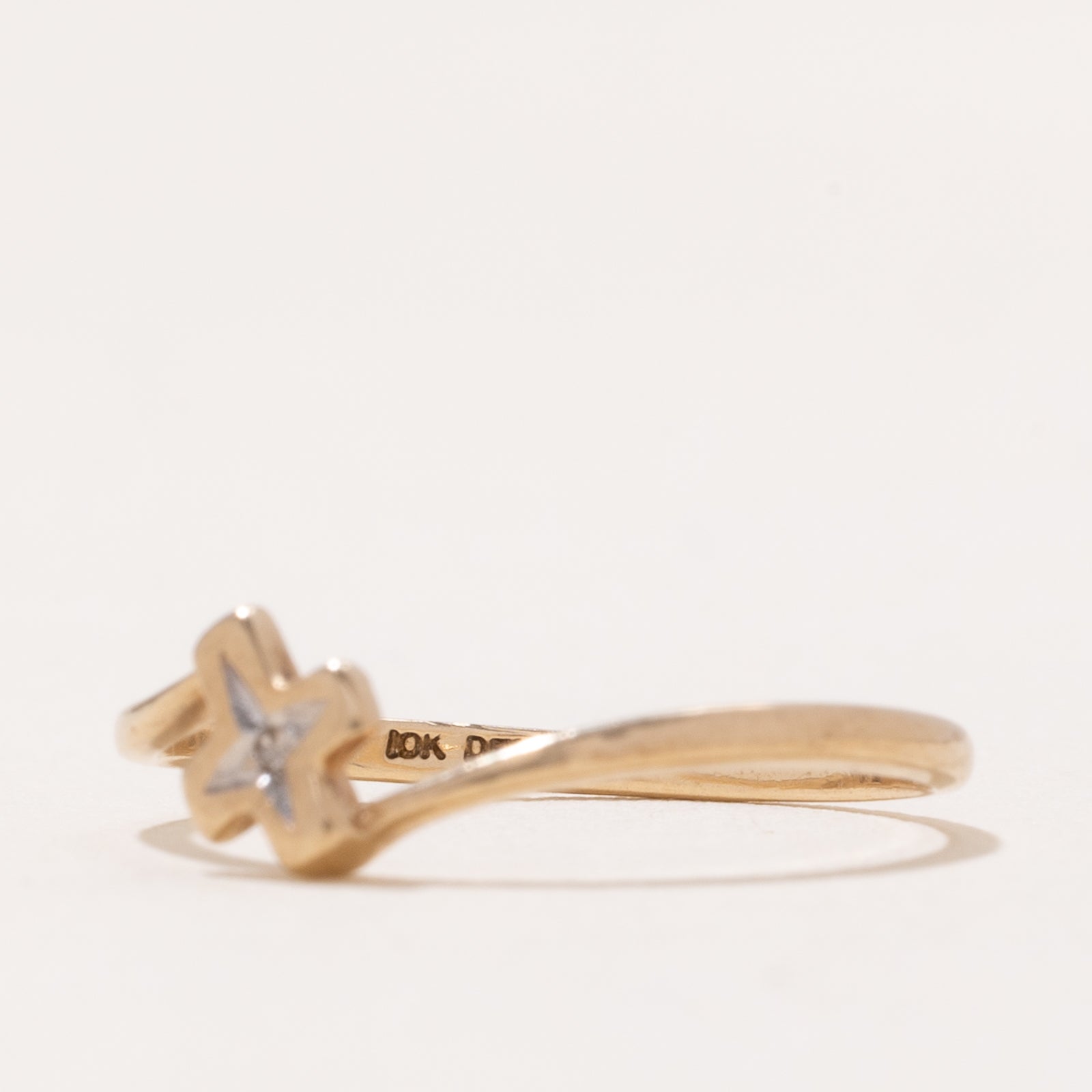 Bague croix sertie de diamants | 0,002 ct | Taille 6,25