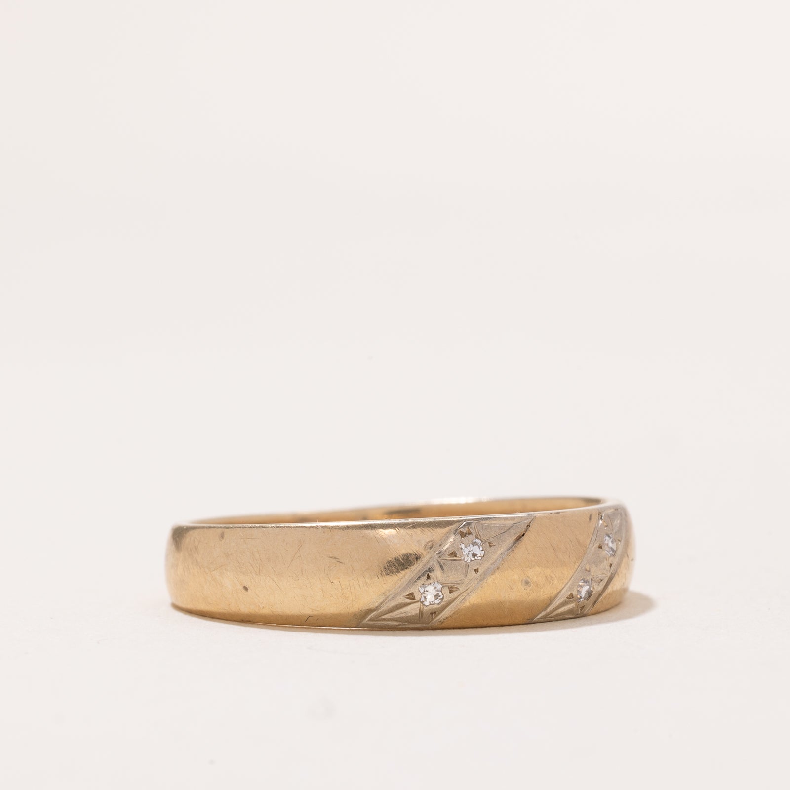 Illusion Set Diamond Band | 0.02ctw | SZ 12