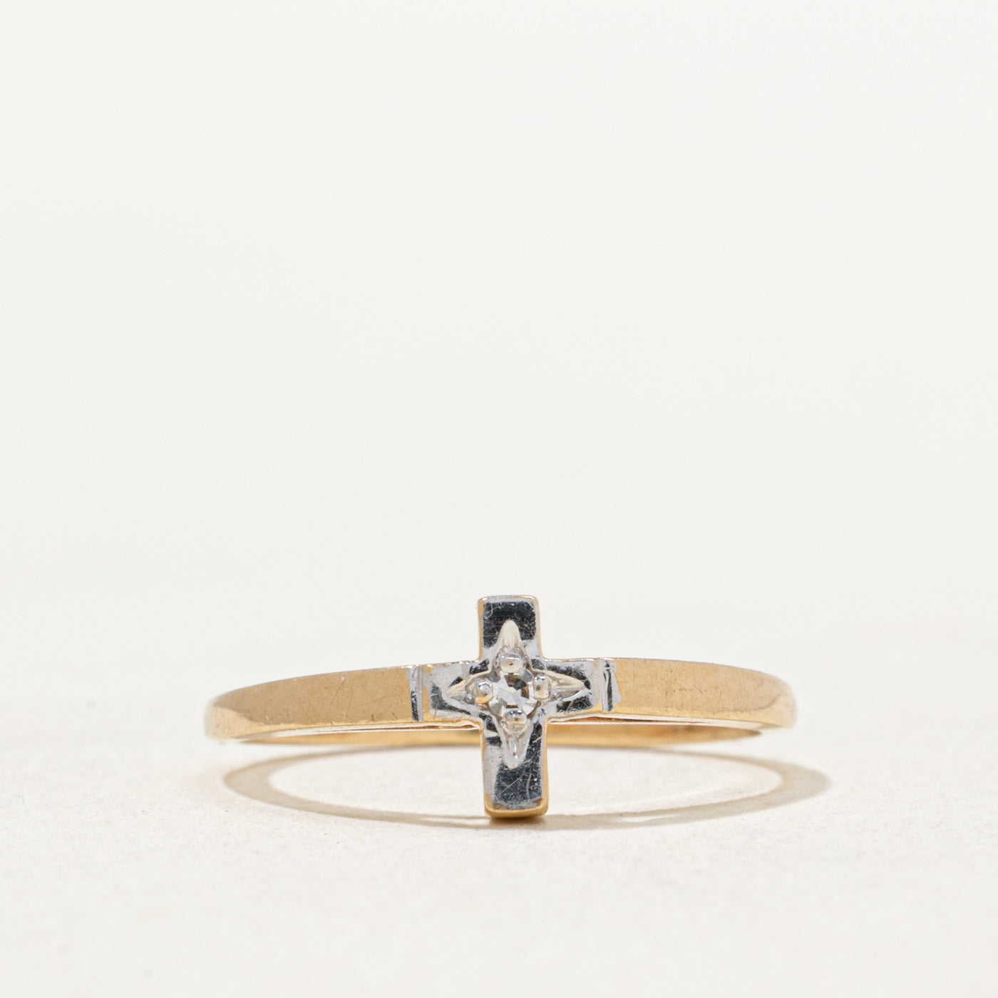 Bague croix en diamant | 0,005 ct | Taille 3