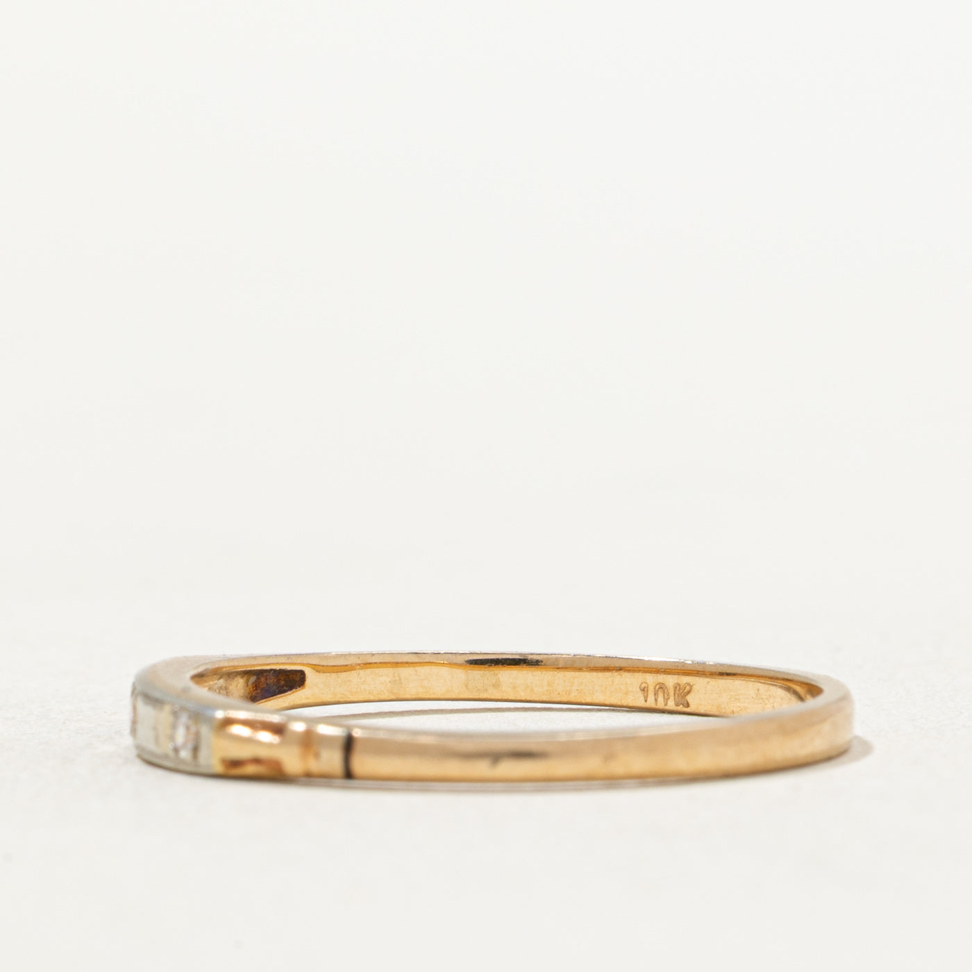 Bague bicolore en or sertie de trois diamants | 0,03 ct au total | Taille 8,75