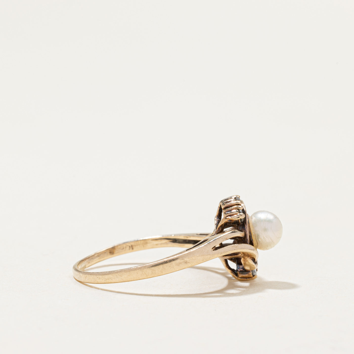 10k Pearl & Diamond Bypass Ring | 0.08ctw | SZ 6