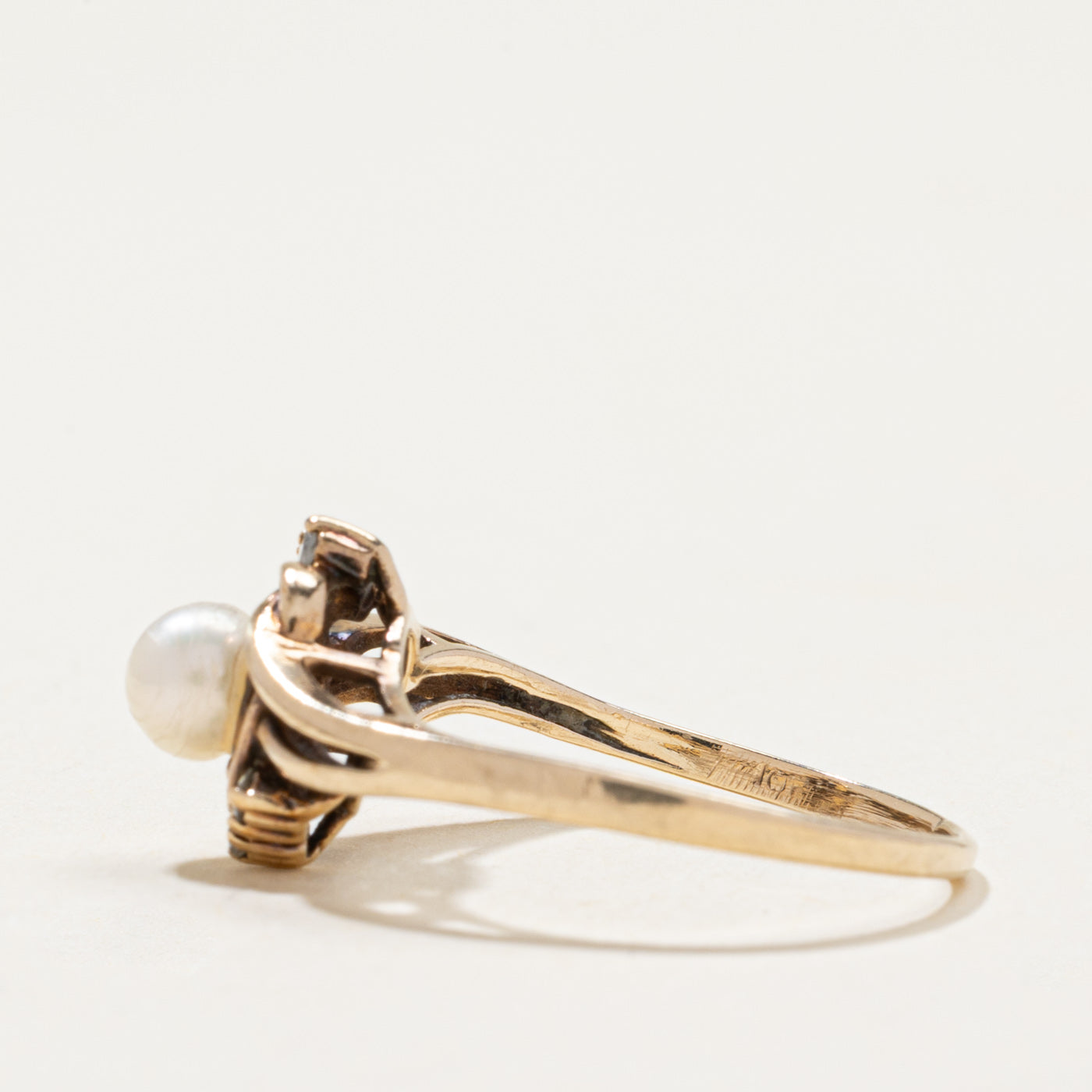 10k Pearl & Diamond Bypass Ring | 0.08ctw | SZ 6