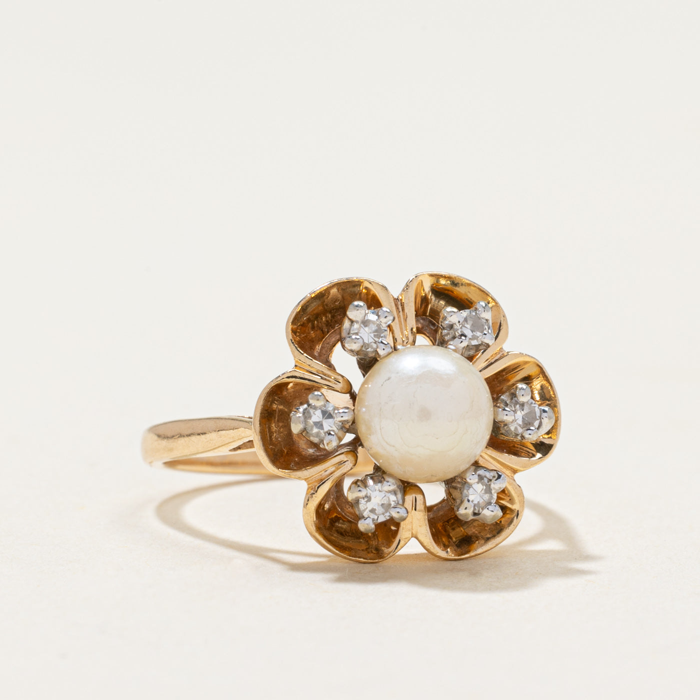 Pearl & Diamond Flower Cocktail Ring | 0.12ctw | SZ 5.5