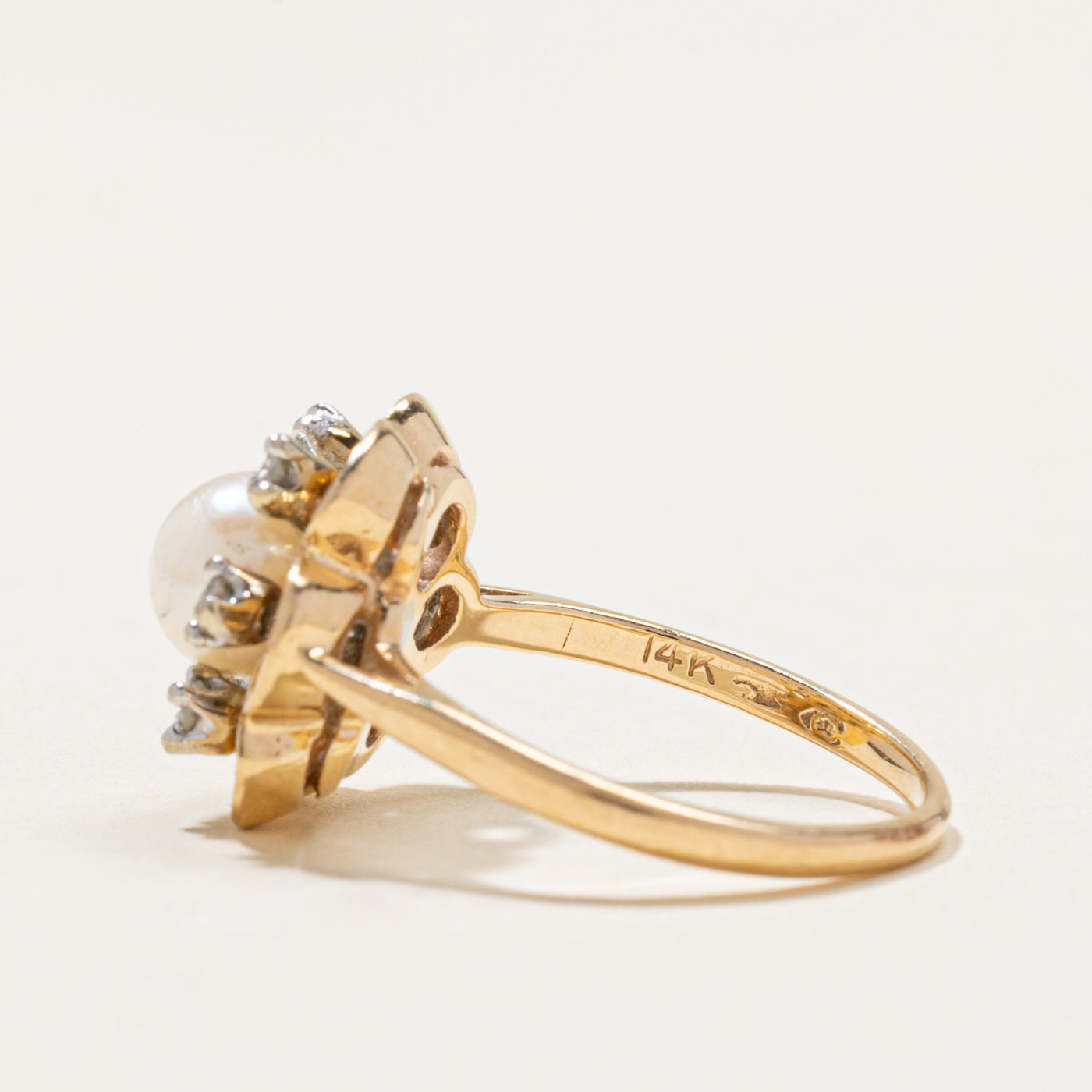 Pearl & Diamond Flower Cocktail Ring | 0.12ctw | SZ 5.5