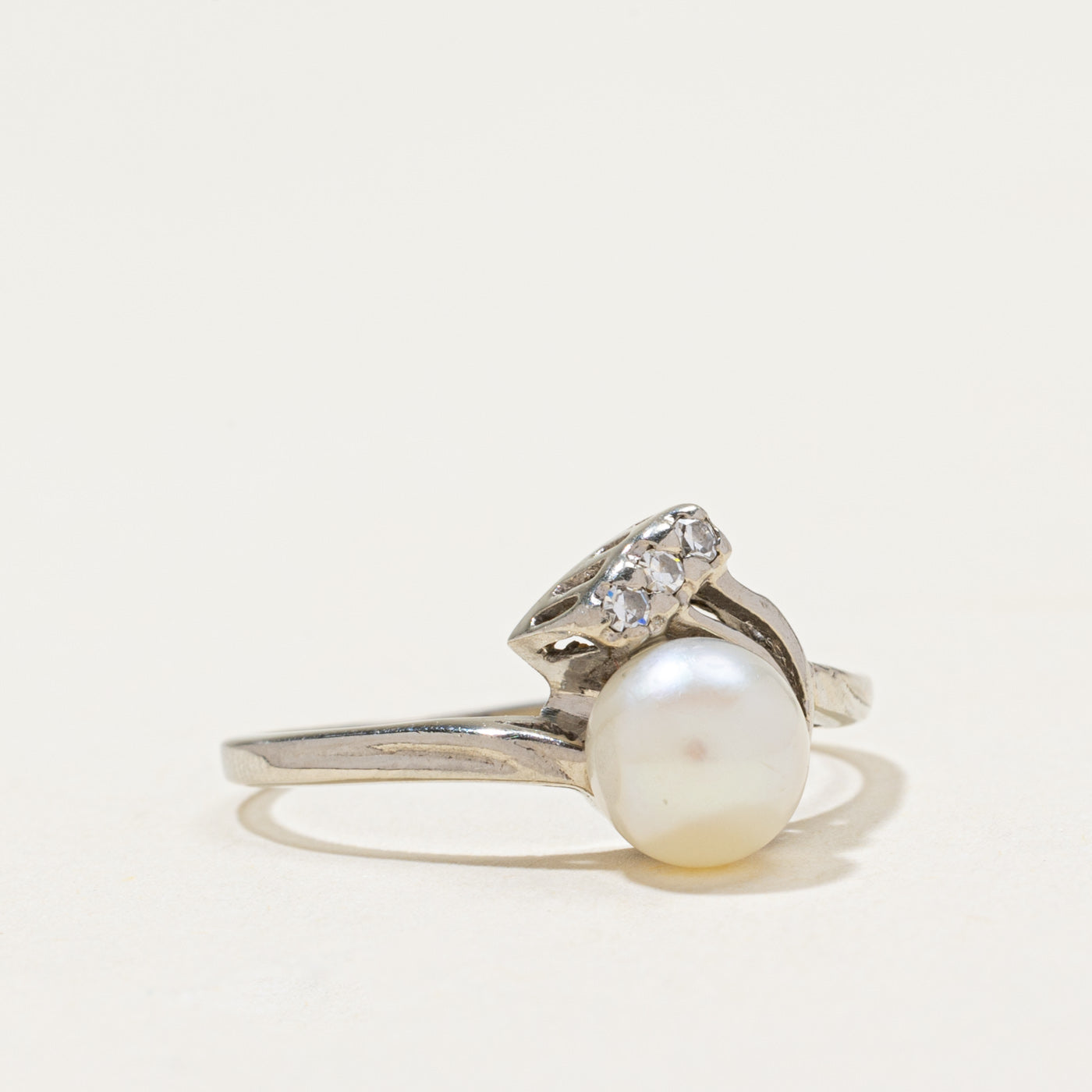 Vintage Canadian Pearl & Diamond Ring | 0.04ctw | SZ 8
