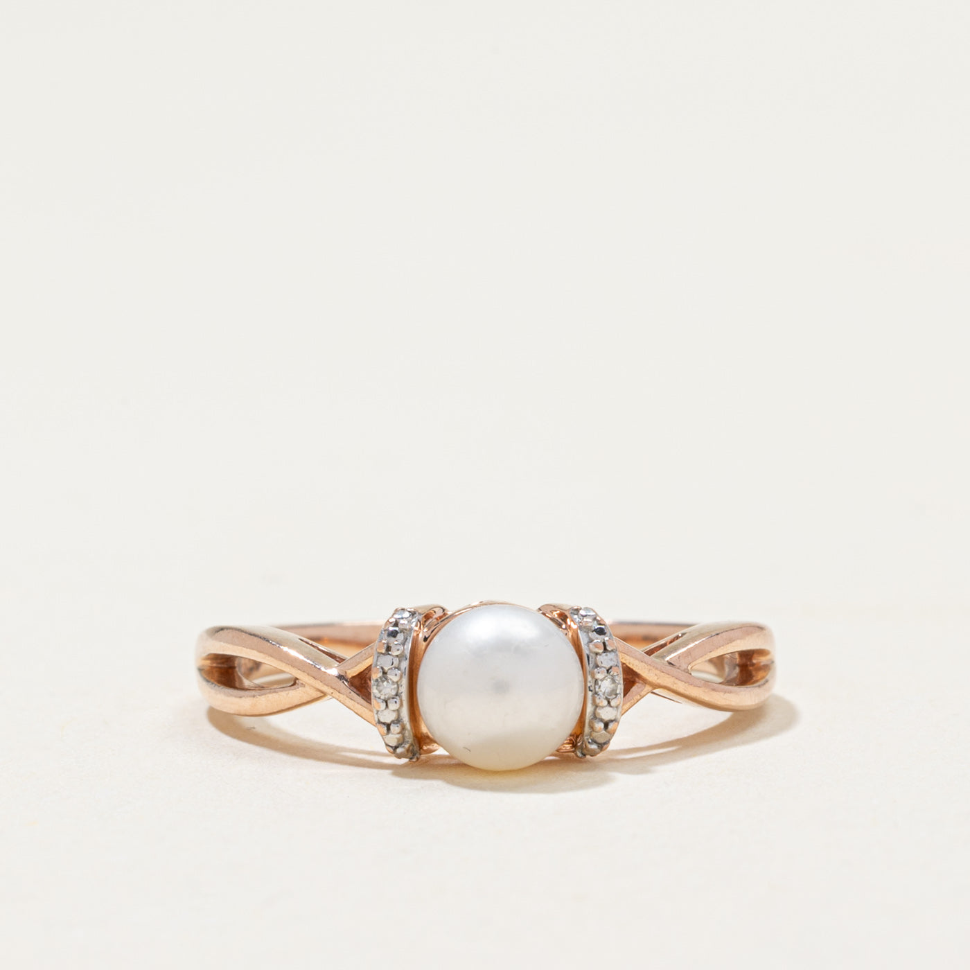 10k Pearl & Diamond Twisted Ring | 0.01ctw | SZ 7