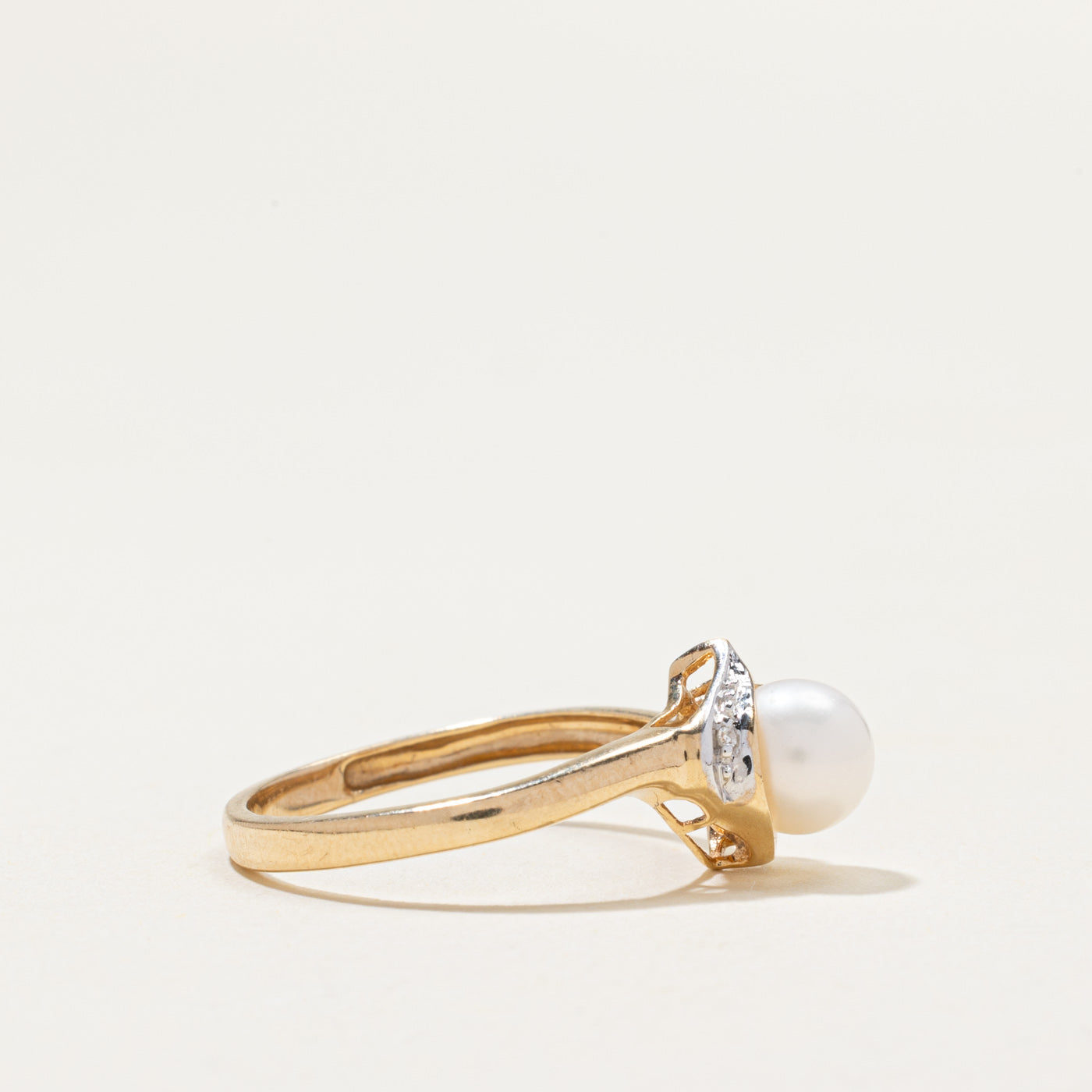 Pearl & Diamond Accented Ring | 0.01ctw | SZ 7.25