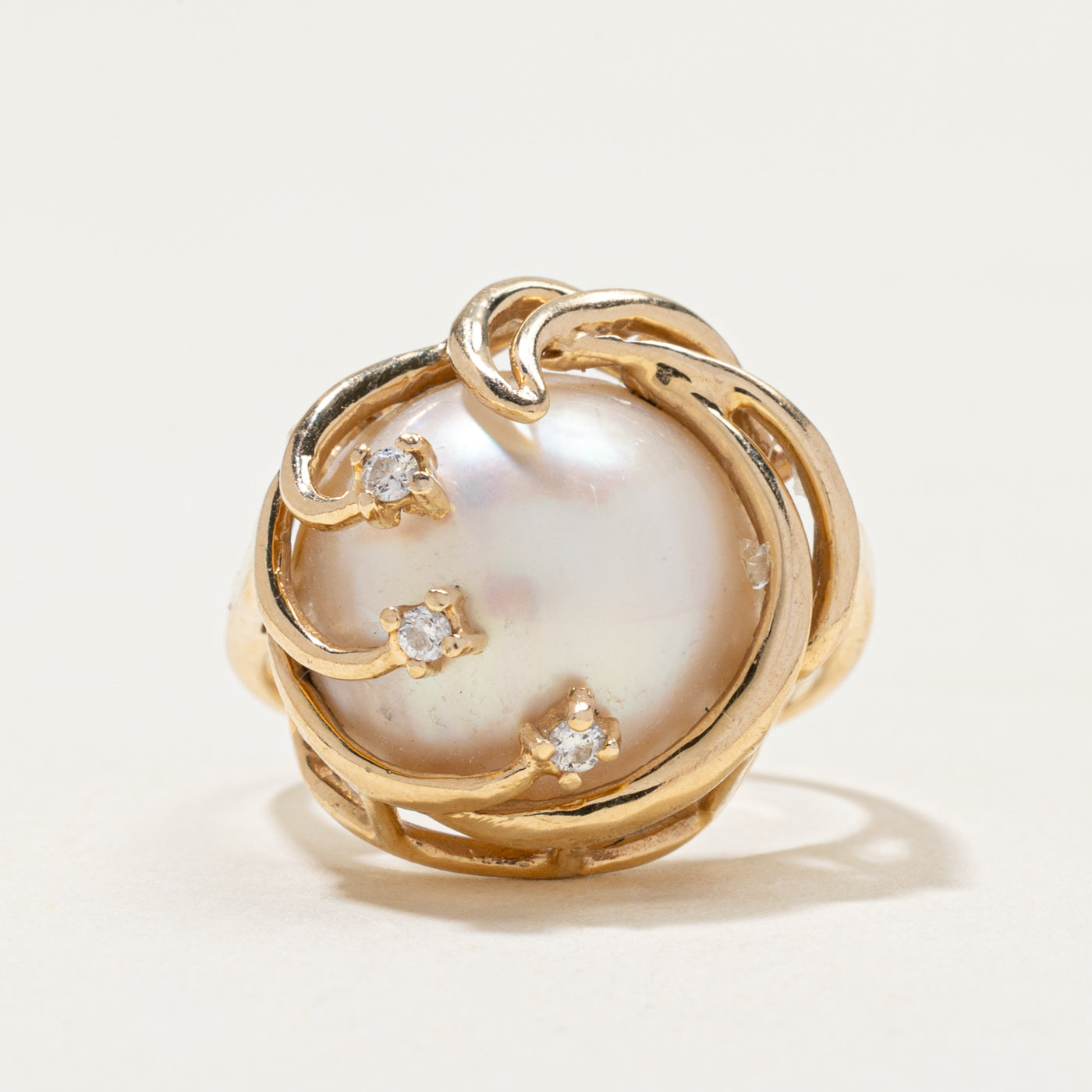 Mabe Pearl & Diamond Cocktail Ring | 0.09ctw | SZ 5.75
