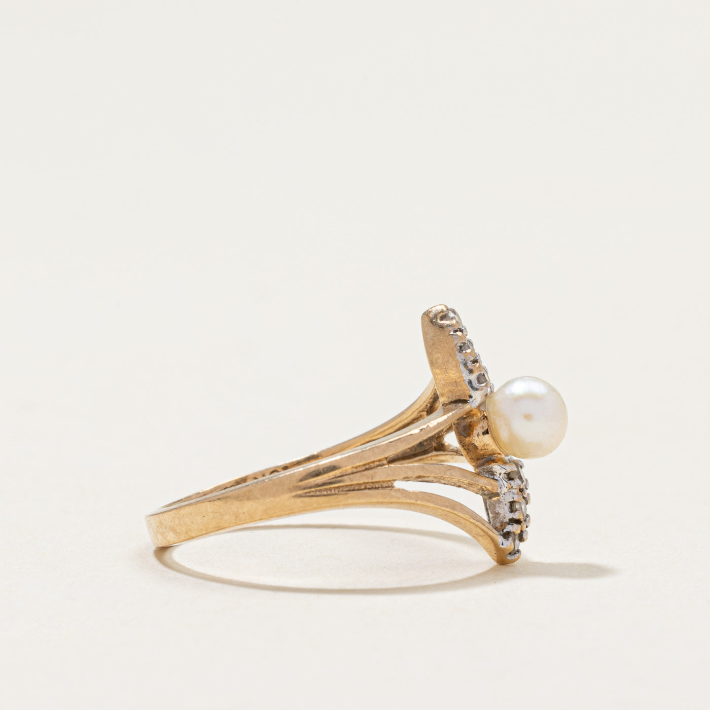 Pearl & Diamond Column Ring | 0.07ctw | SZ 5